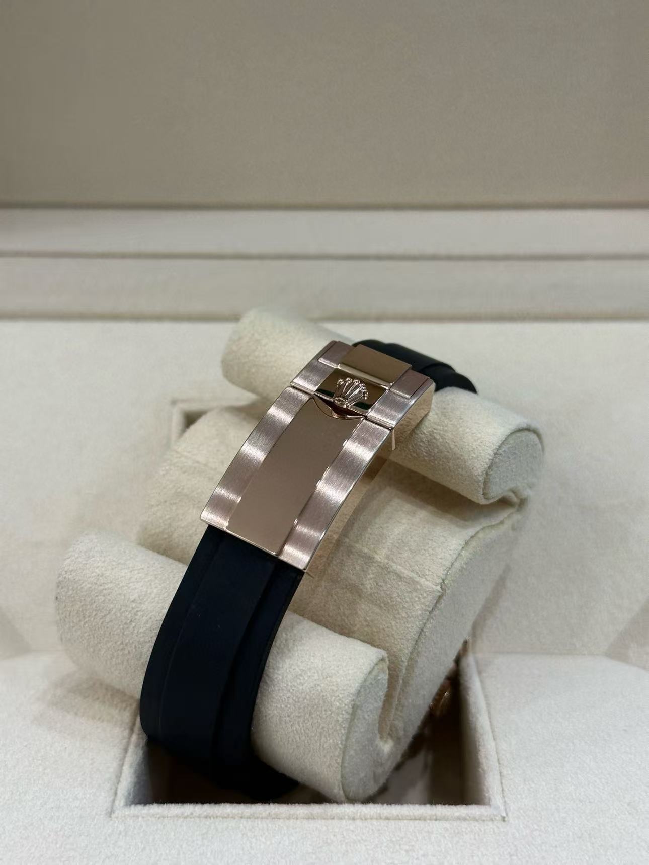 Rolex Daytona 18k Rose Gold Super Clone SwissReplica Watch OysterFlex Rubber Strap Ref 116515LN 4130 Swiss Movement