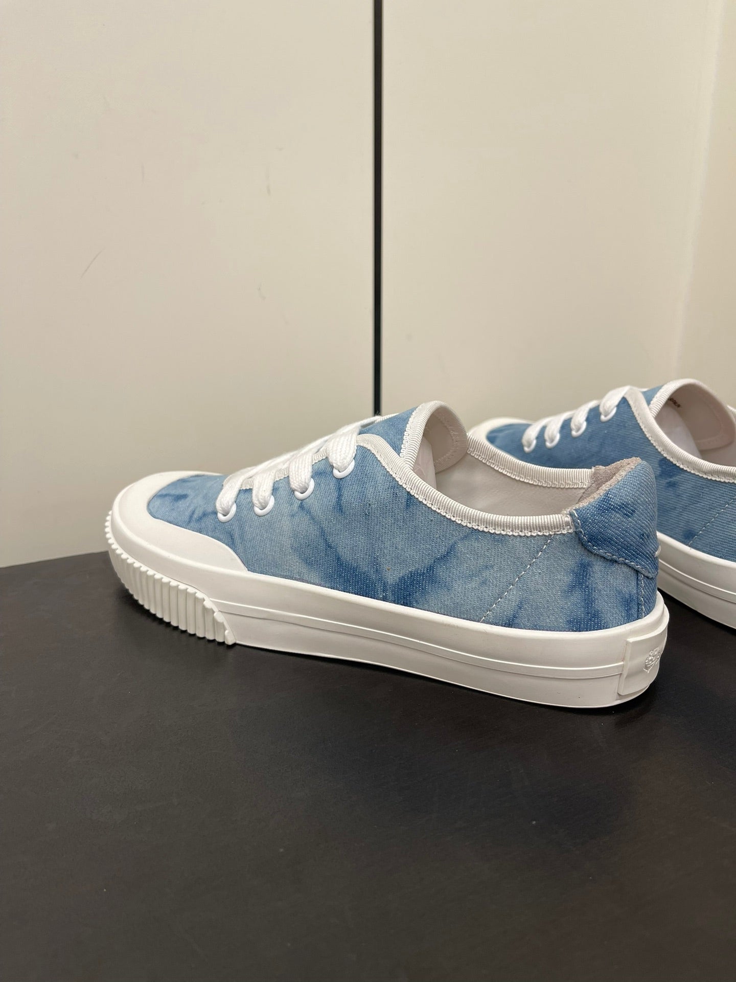 LP CLASSIC BISCUIT SNEAKER SKY CALFSKIN、mysite、Cacoeks