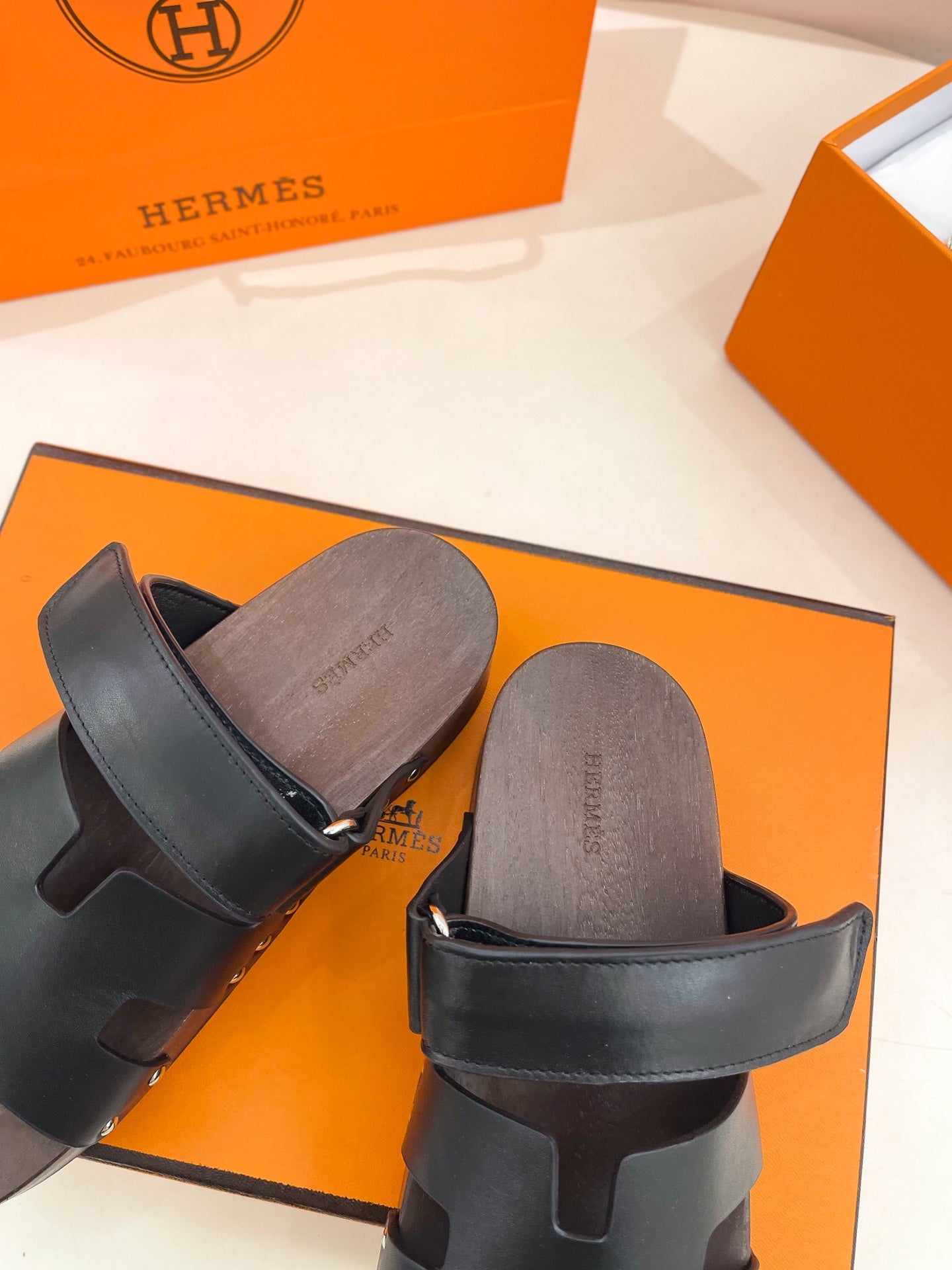 KOS CLOG IN BLACK CALFSKIN、mysite、Cacoeks