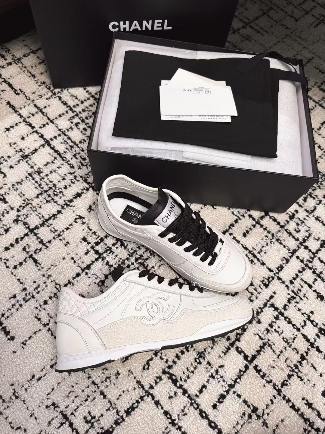 TRAINERS SNEAKER IN WHITE CALFSKIN AND SUEDE、mysite、Cacoeks