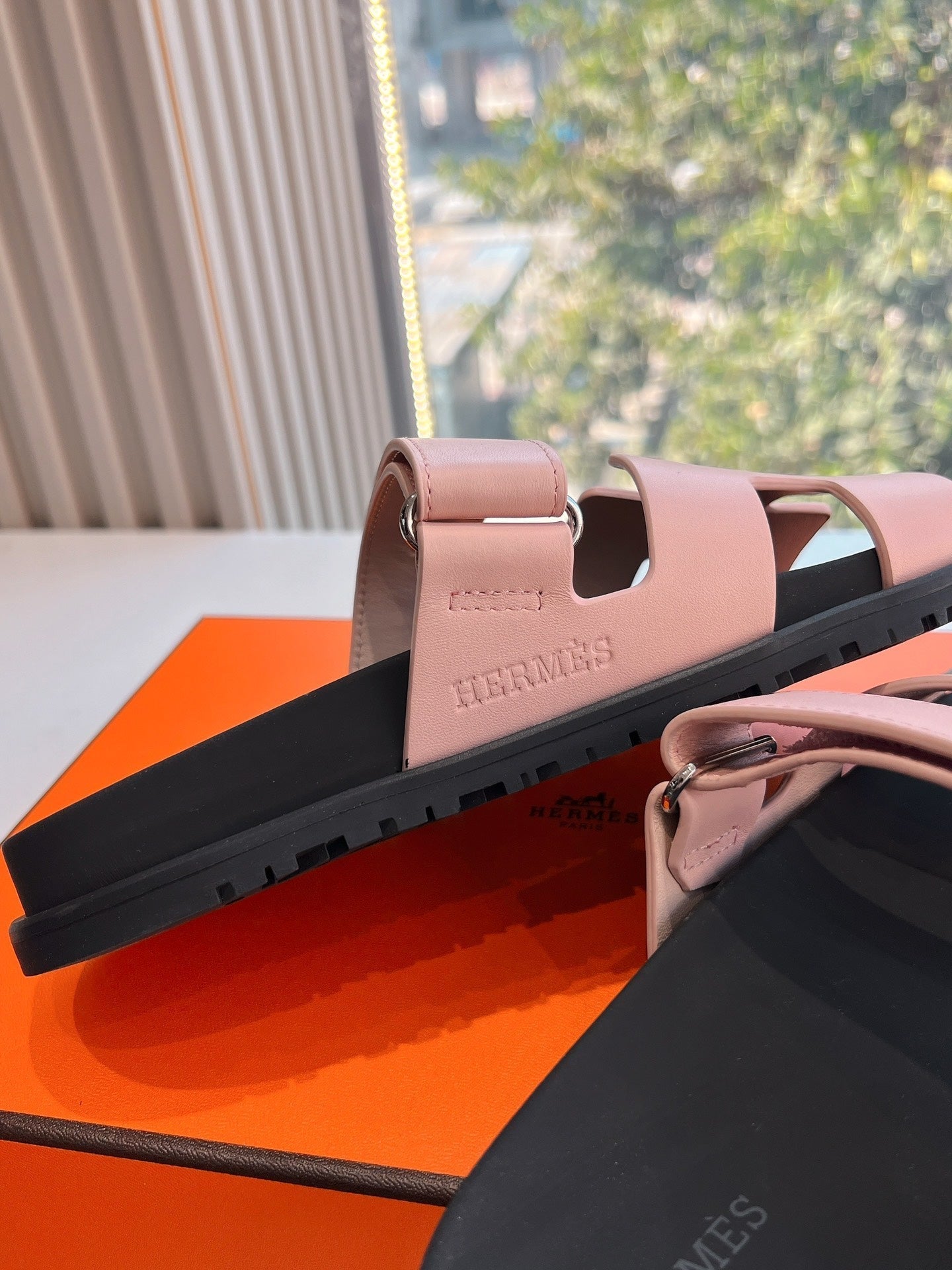 CHYPRE SANDAL IN LIGHT PINK CALFSKIN、mysite、Cacoeks