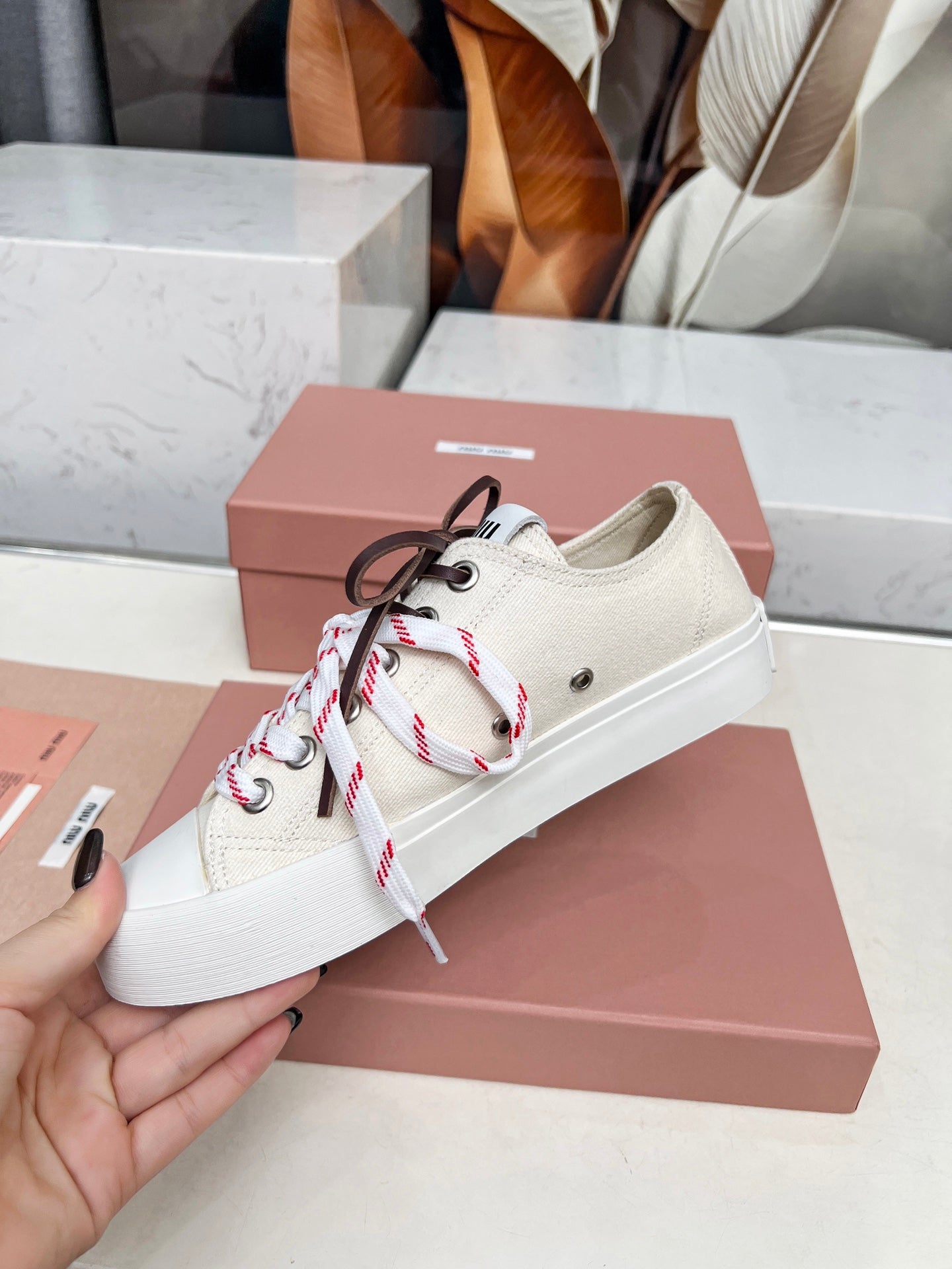 WASHED-DENIM SNEAKERS IN OFF WHITE CANVAS WITH BROWN AND STRIPED LACES、mysite、Cacoeks