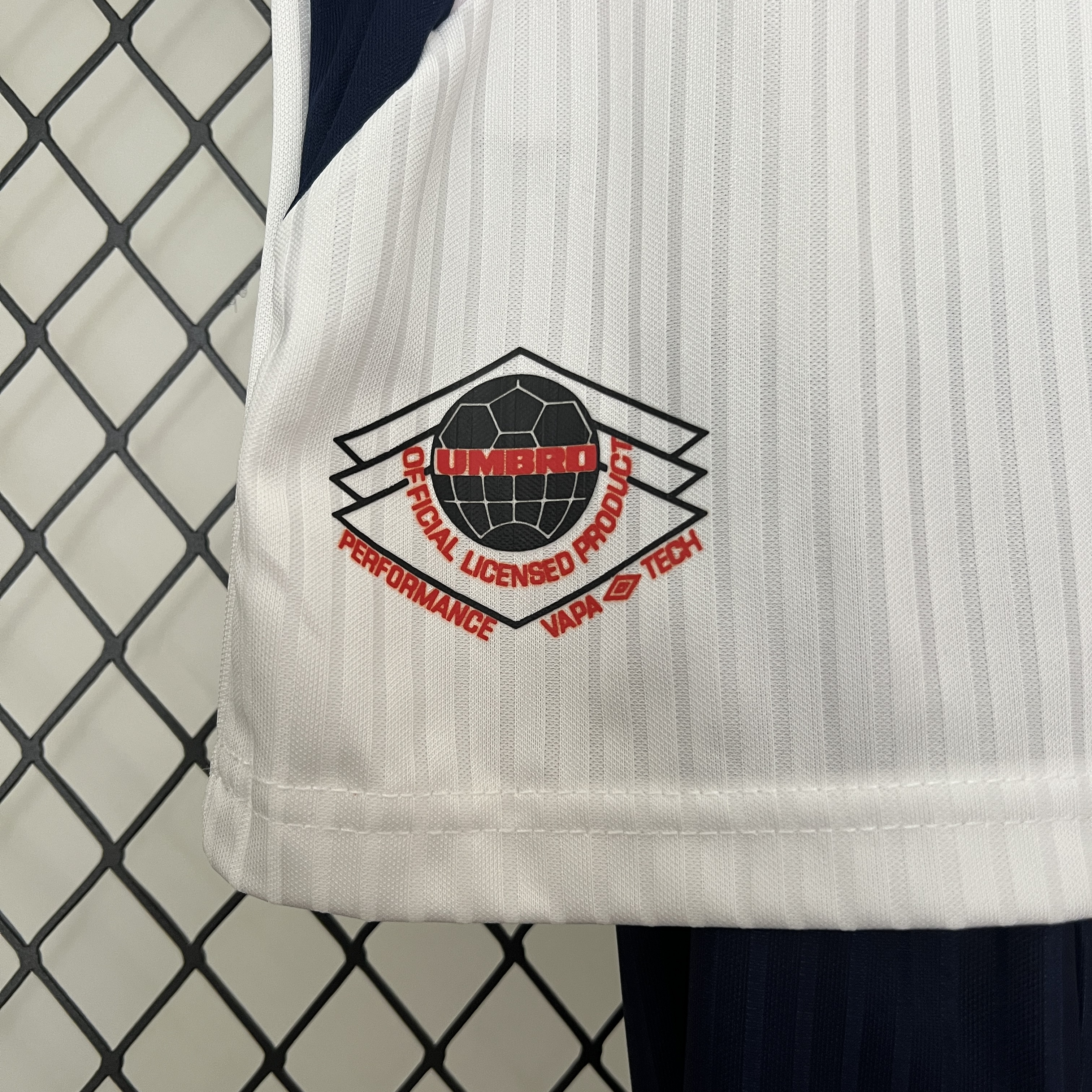 ManixJersey.com | Retro England 1998 Home Stadium Kids Kit -Customize Name, Number and Patch | Worldwide Shipping