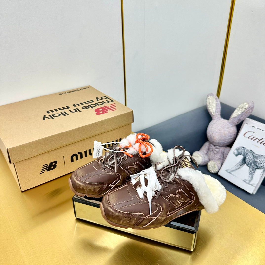 MIUxNB 530 SNEAKER MULES IN BROWN CALFSKIN SHEARLING、mysite、Cacoeks