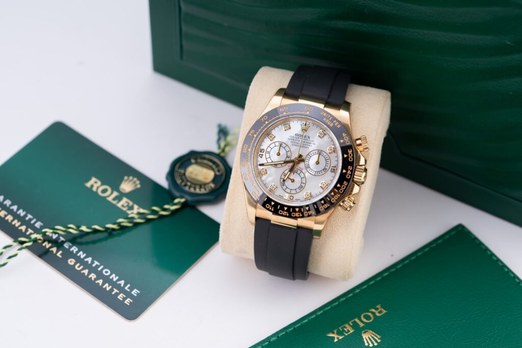 Đồng Hồ Rolex Cosmograph Daytona Độ Mặt Vỏ Trai Clean 40mm (2)