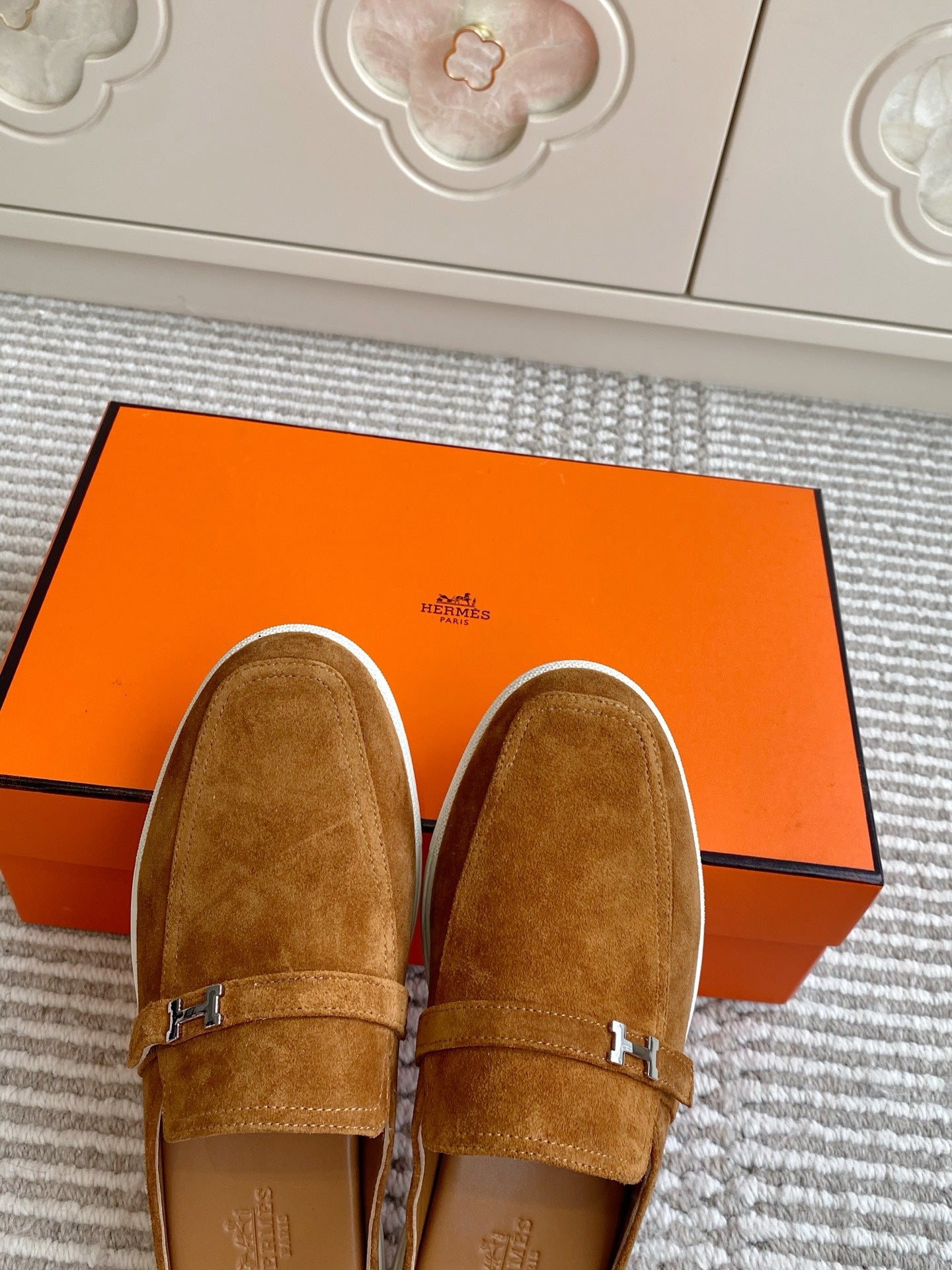 HM 25S MULES IN BROWN SUEDE WITH SILVER HARDWARE、mysite、Cacoeks