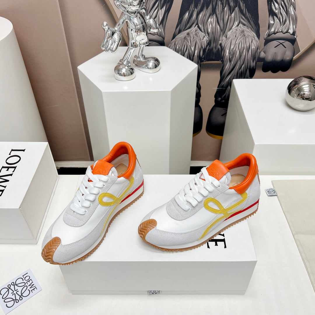 FLOW RUNNER SNEAKER IN PALE GRAY MIX VIVID ORANGE SUEDE AND SHEEPSKIN、mysite、Cacoeks