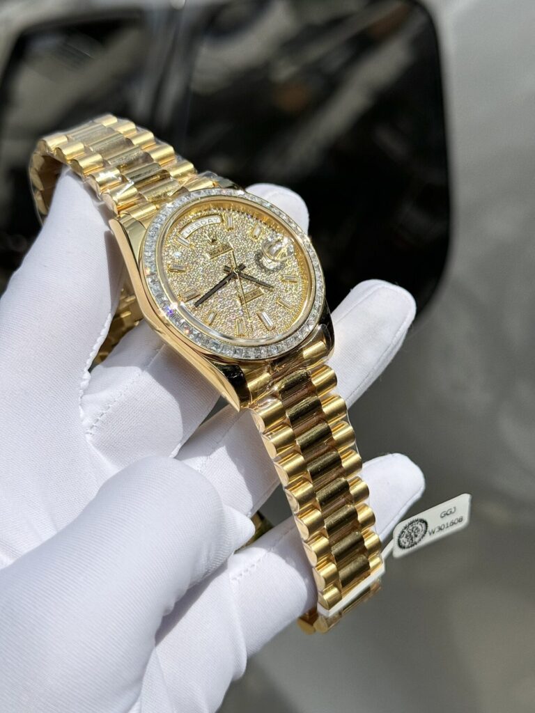Đồng Hồ Kim Cương Rolex Day-Date Độ Moissanite Baguette GM V2 40mm (1)