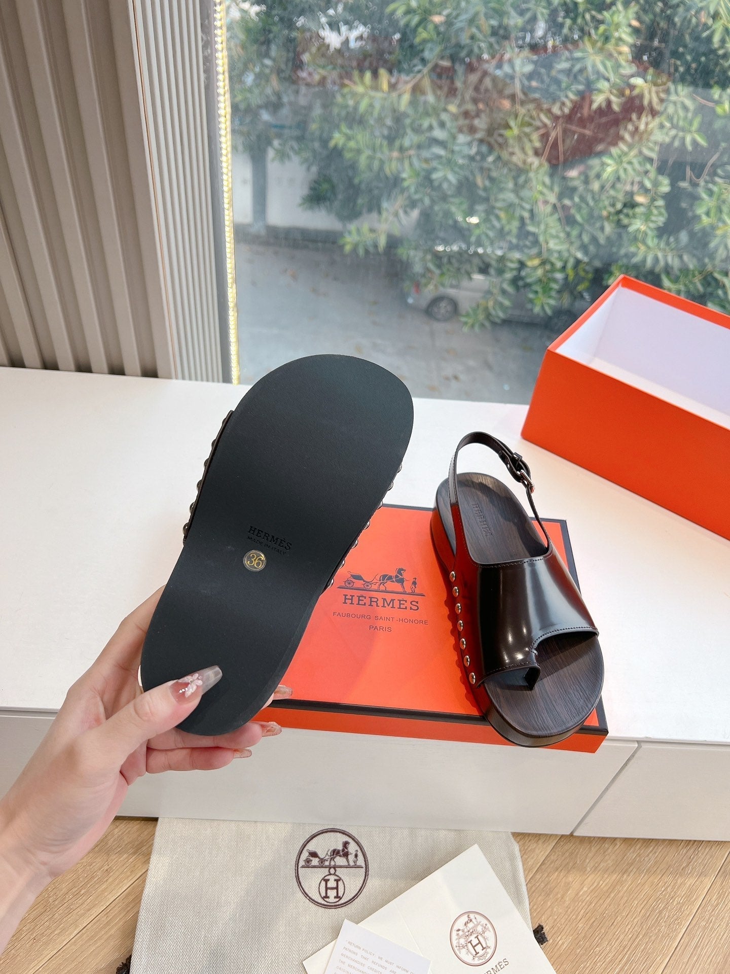 FLAT SANDAL IN BRUNETTE BROWN CALFSKIN、mysite、Cacoeks