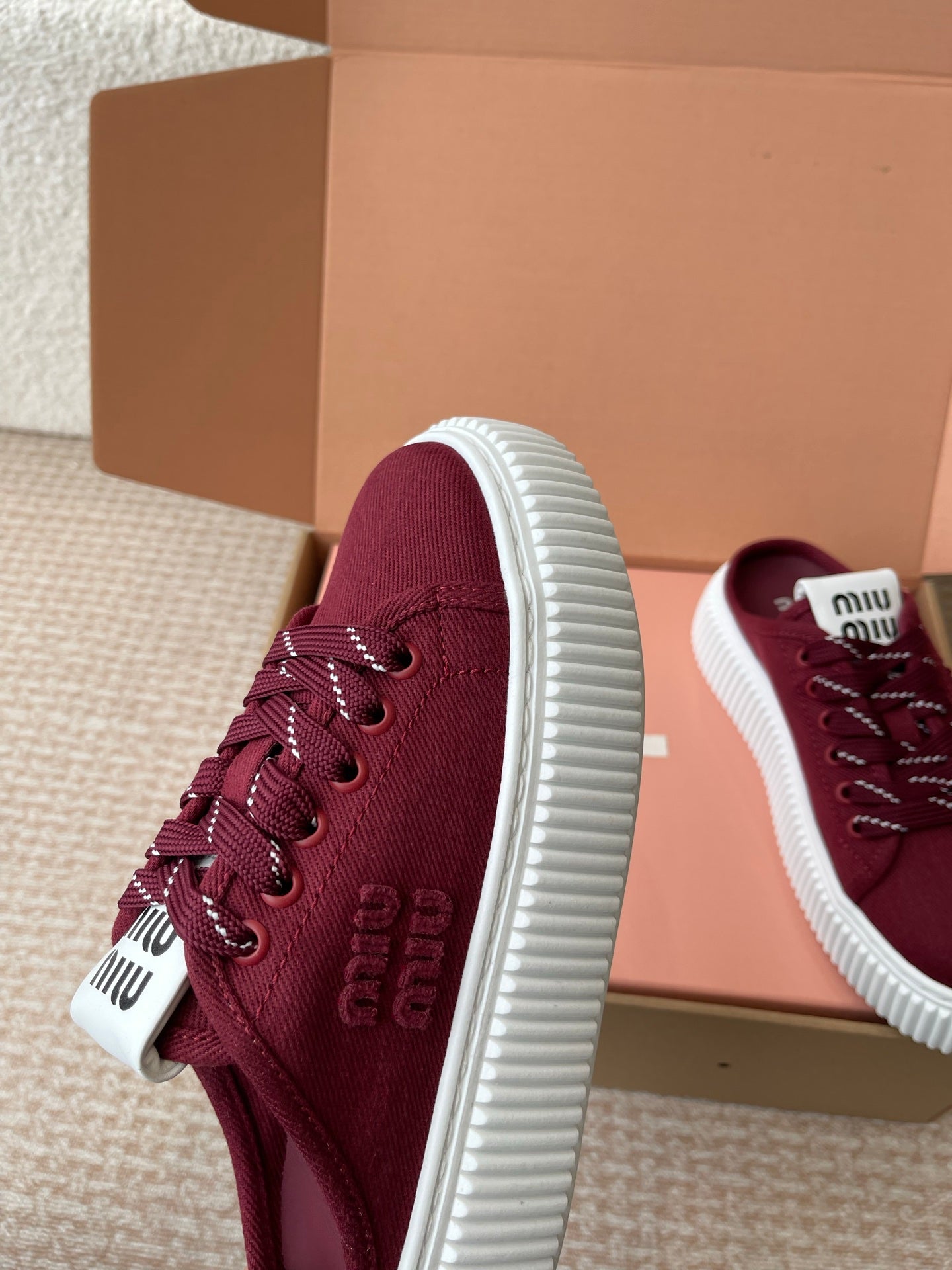 WASH SNEAKER MULES IN BURGUNDY RED DENIM STRIPED LACES、mysite、Cacoeks