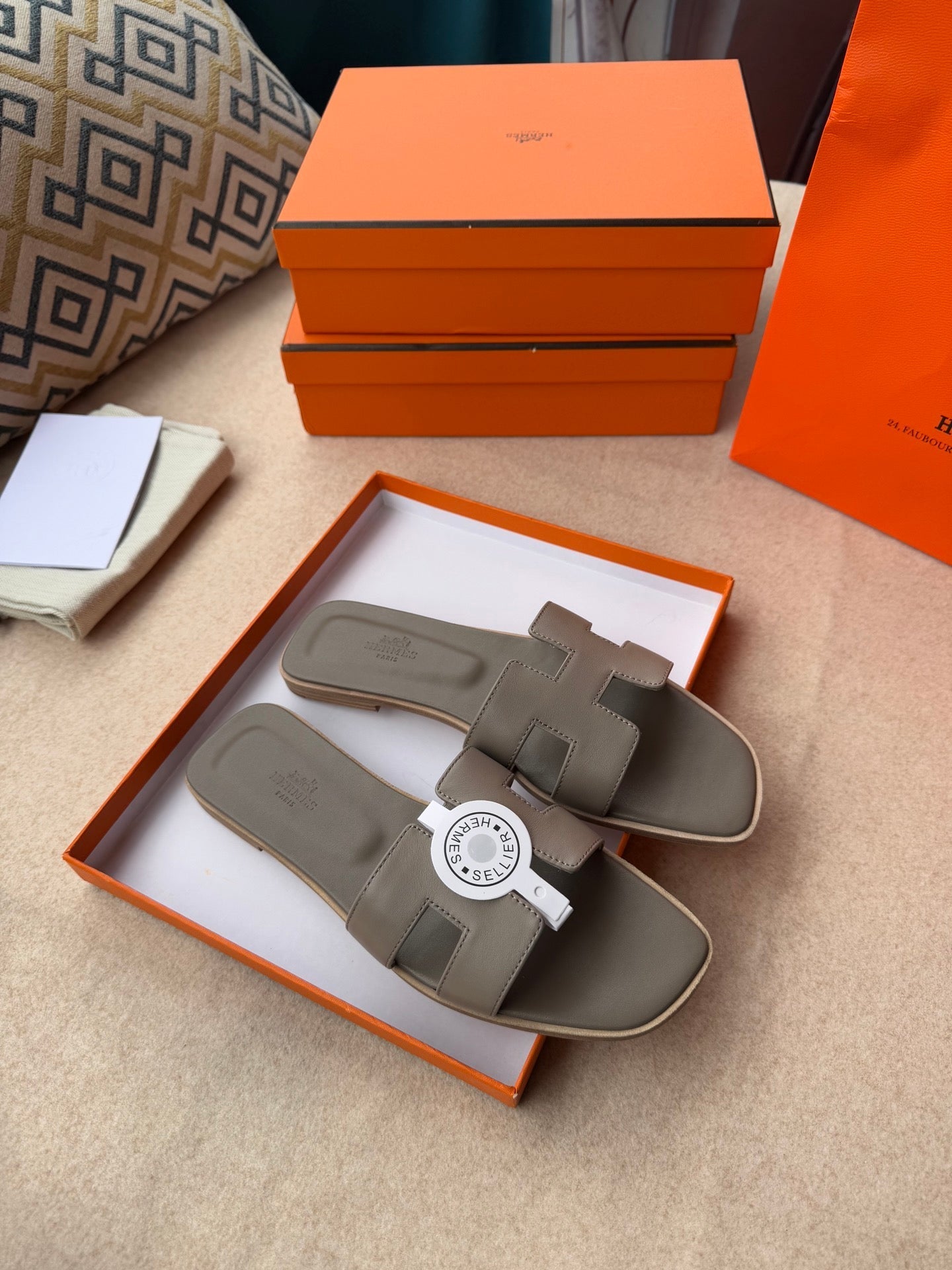 0RAN SANDALS IN CEDAR BROWN CALFSKIN、mysite、Cacoeks