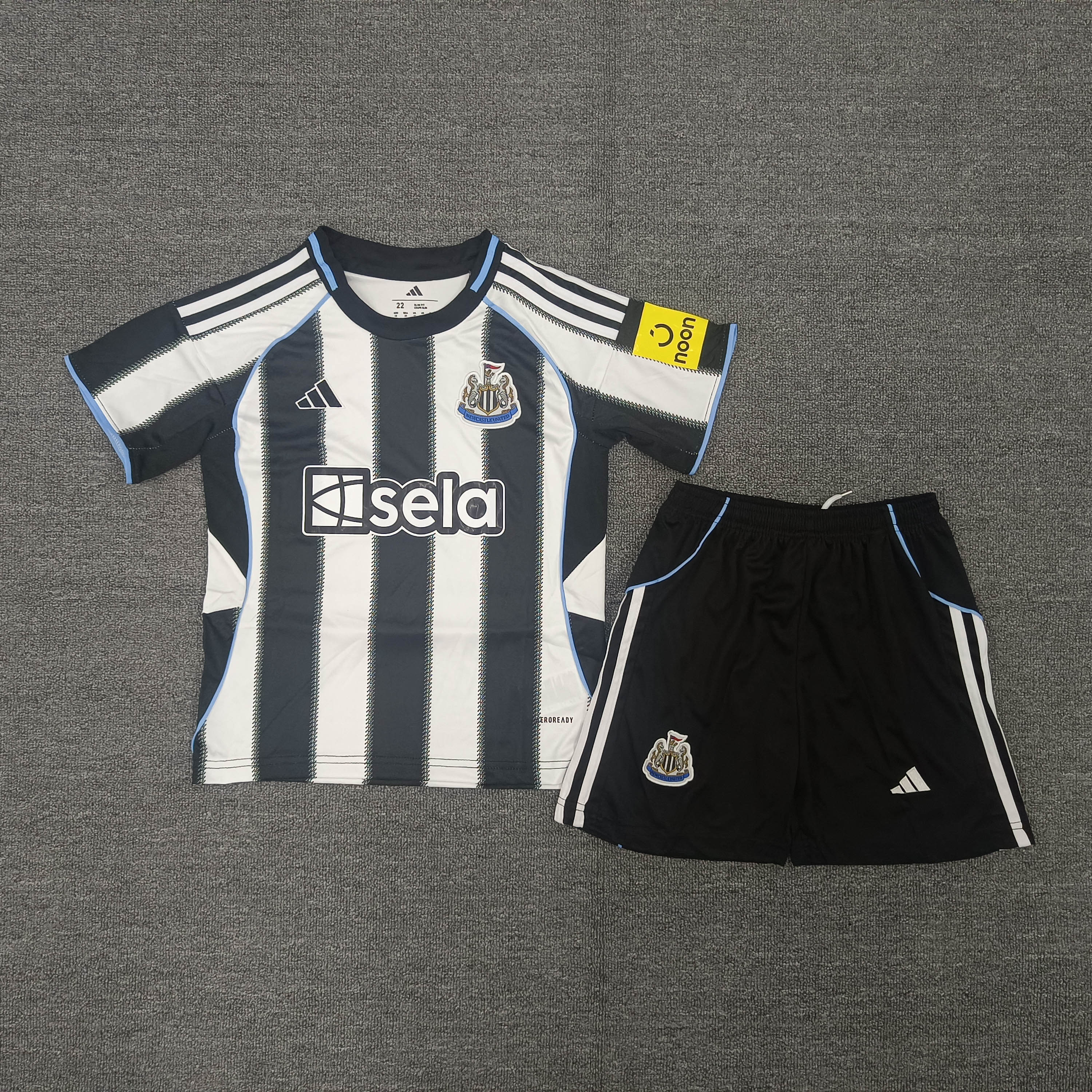2025/2026 Newcastle United Home Football Jersey Shirt 1:1 Thai Quality Kids Size:football jersey mysite: unitedjerseyfootball 邓江浪:football