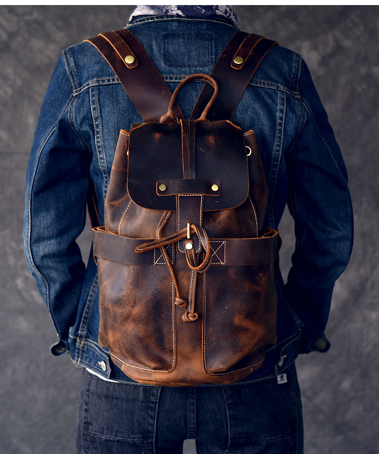 Model Show of Woosir Genuine Leather Drawstring Bucket Vintage Backpack