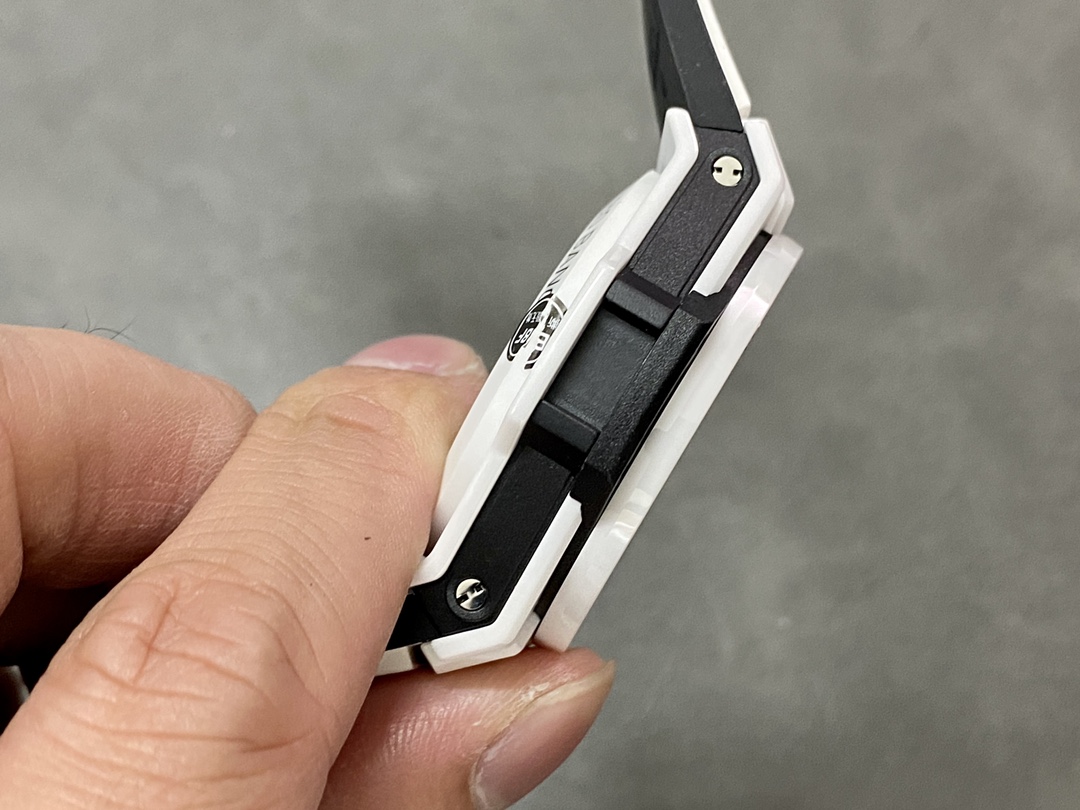 Hublot Big Bang Unico White Ceramic 411.HX.1171.RX-fasswatch