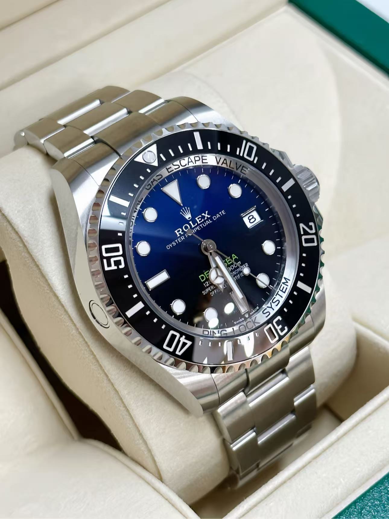 Rolex DEEPSEA 44mm Super CloneSwiss Replica Watch D-Blue Dial Ref 126660-3235 Swiss Movement
