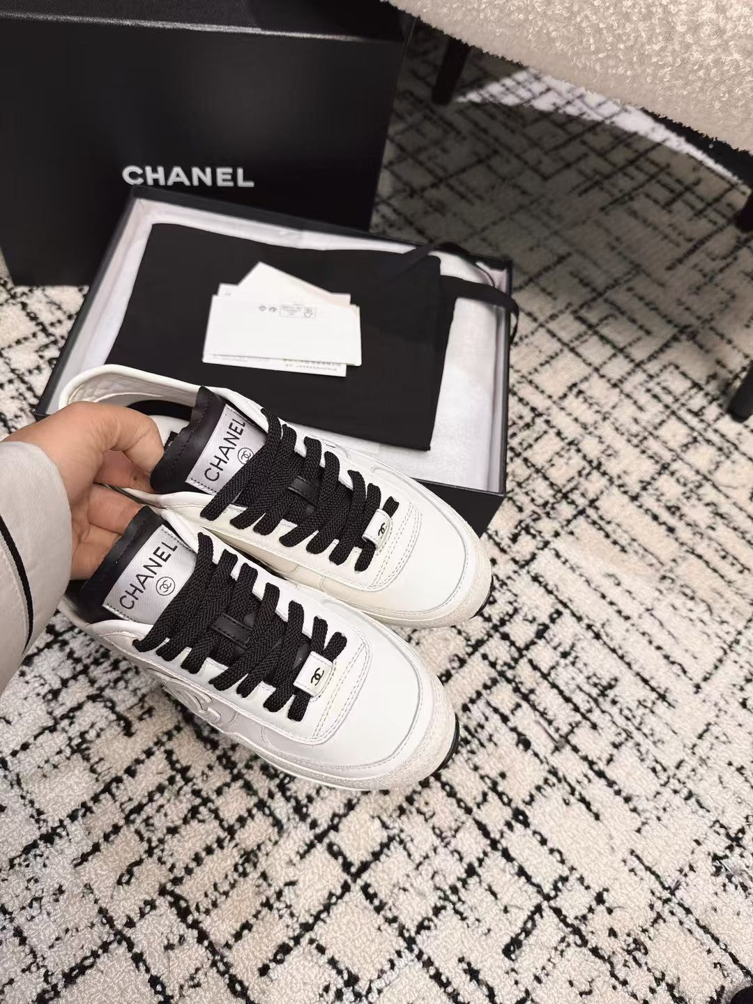 TRAINERS SNEAKER IN WHITE CALFSKIN AND SUEDE、mysite、Cacoeks