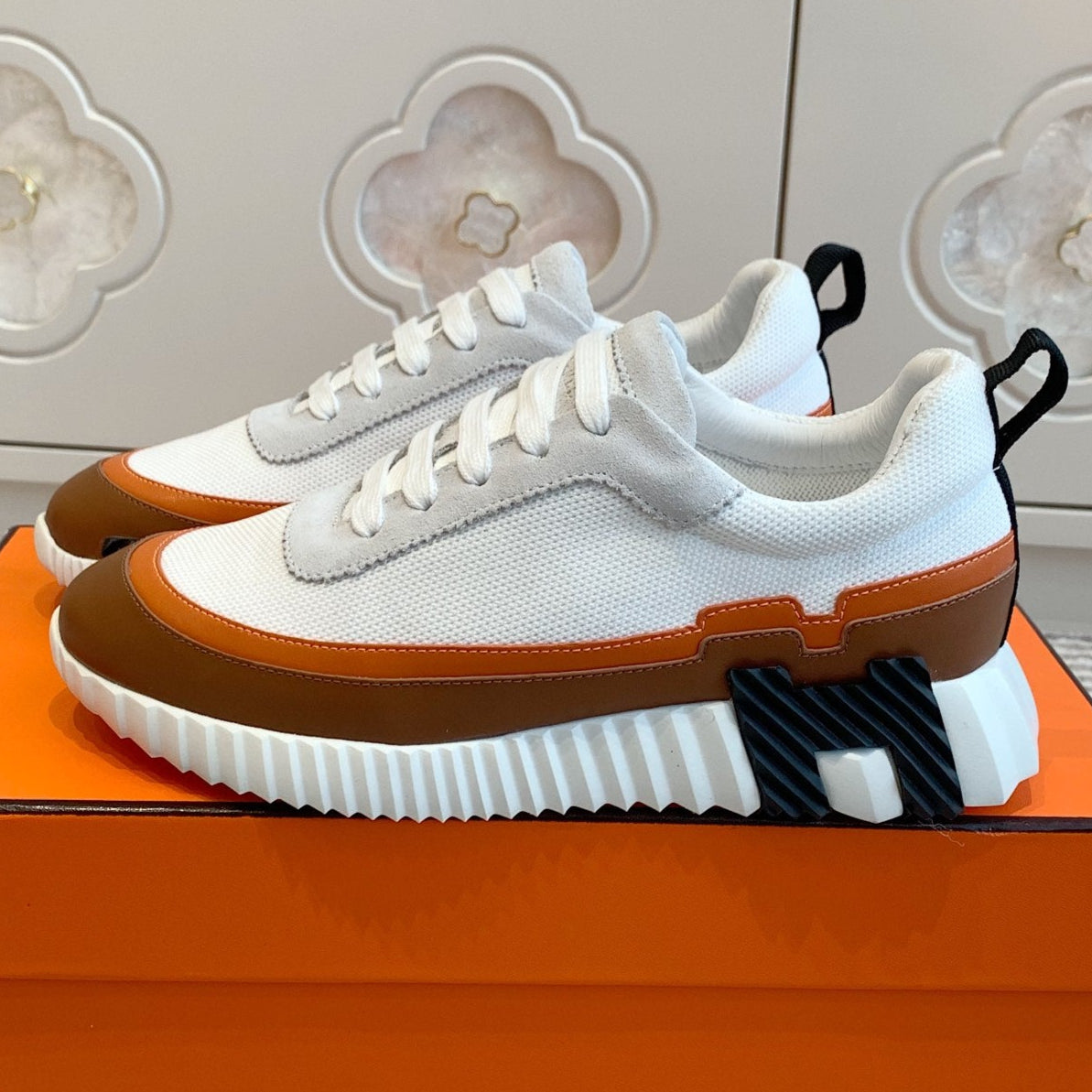 BOUNCING SNEAKER IN WHITE GRAPHIC MESH AND BRONZE BROWN CALFSKIN、mysite、Cacoeks