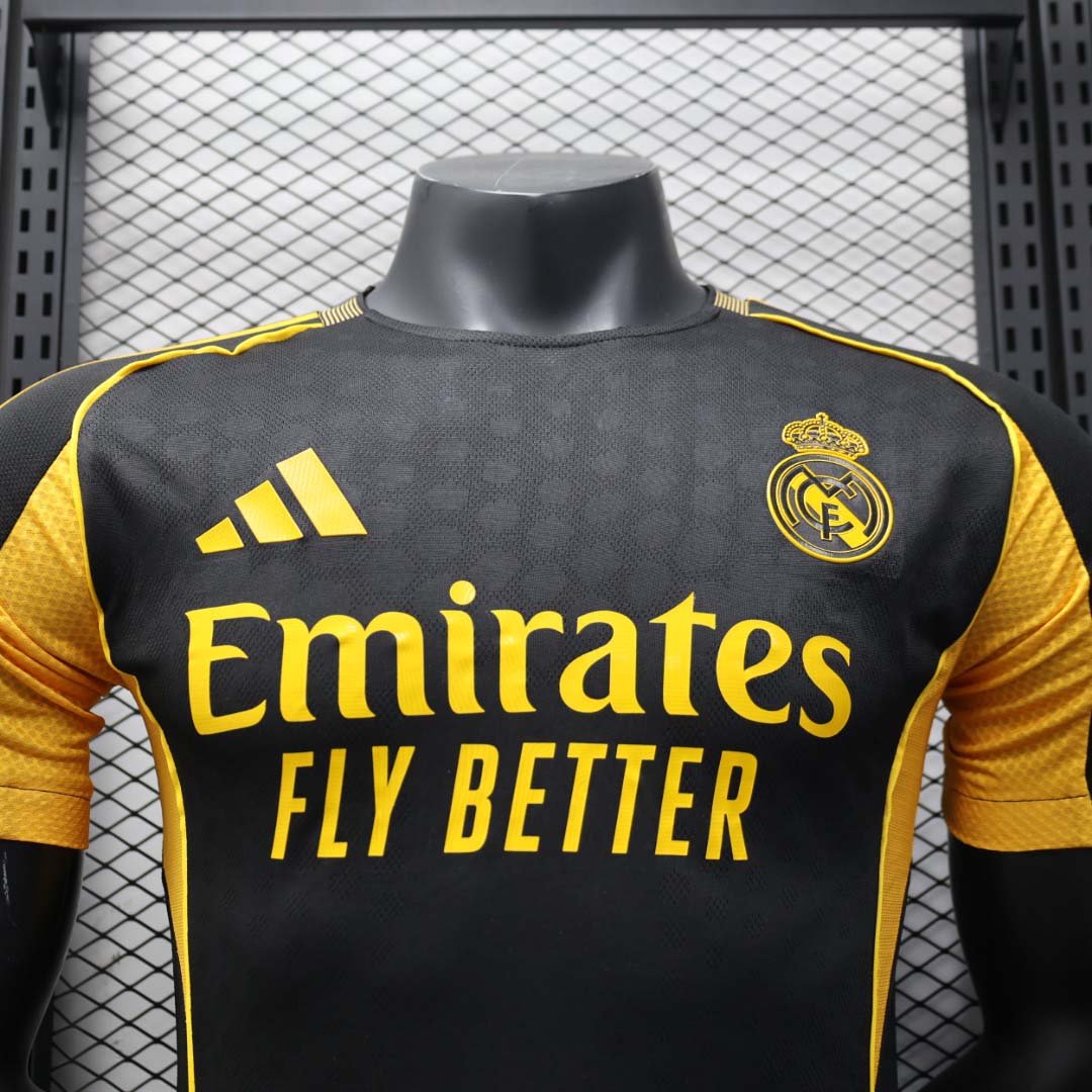 2025/2026 Player Version Real Madrid Special Edition Black and Gold Football Shirt 1:1 Thai Quality:football jersey mysite: unitedjerseyfootball 邓江浪:football