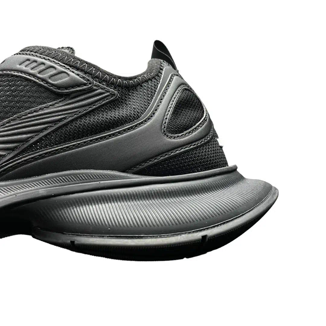 Balenciaga Circuit Sneaker in Black、mysite、Cacoeks