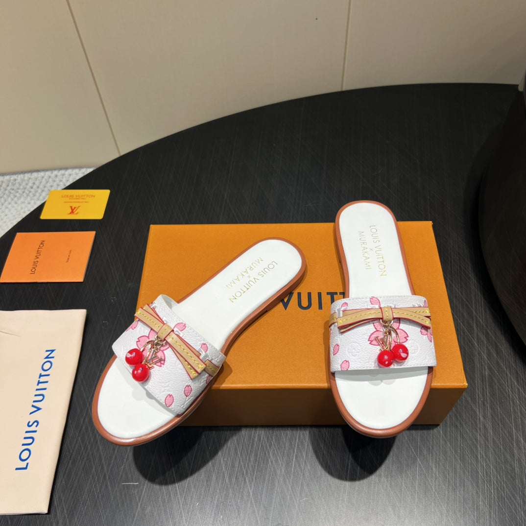 LV SLIDE SANDALS 25S IN WHITE CALFSKIN WITH CHERRY BLOSSOM BUCKLE、mysite、Cacoeks