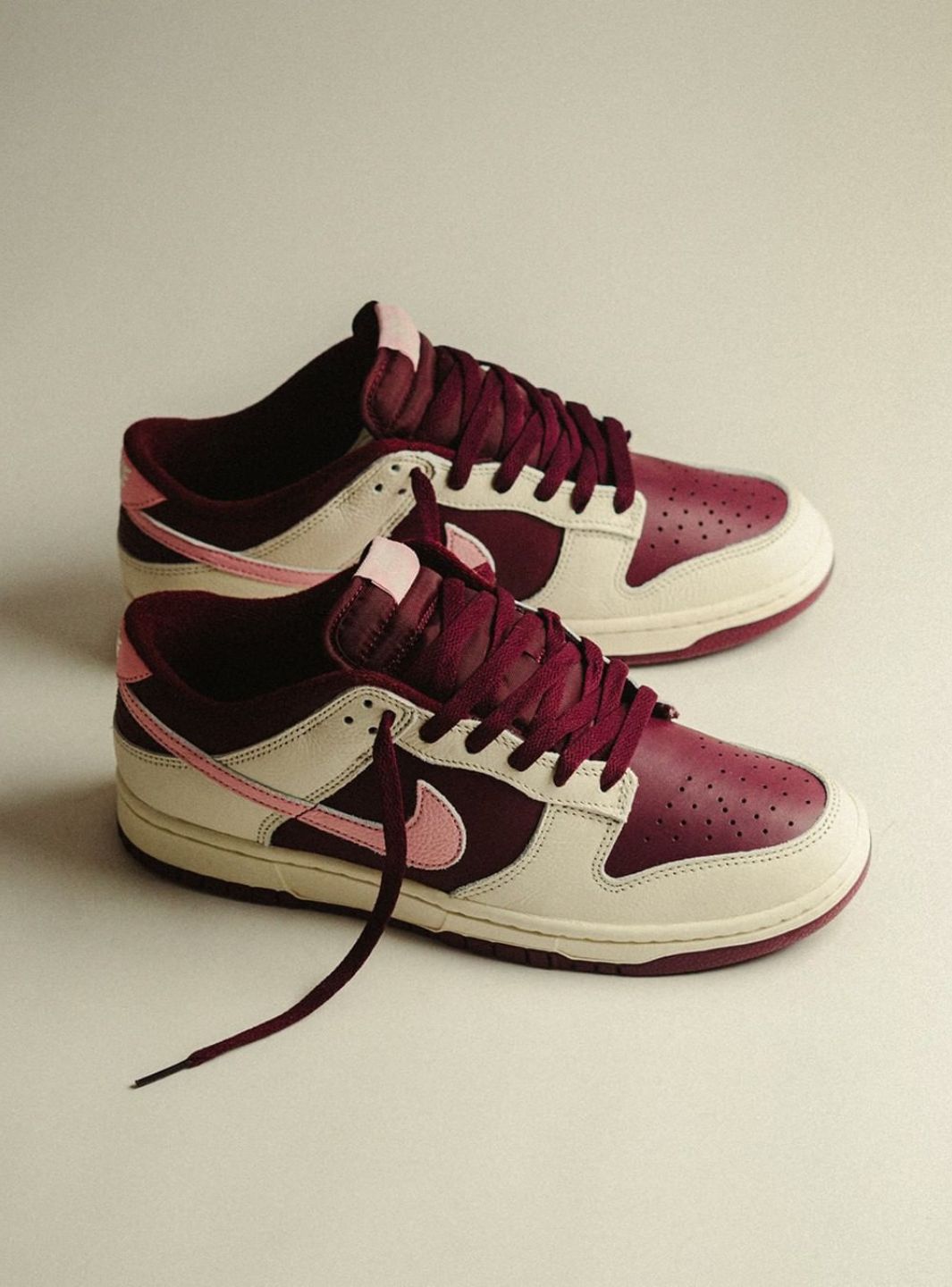 Nike Dunk Low Retro PRM Valentine's Day (2023)、NIKE、Cacoeks