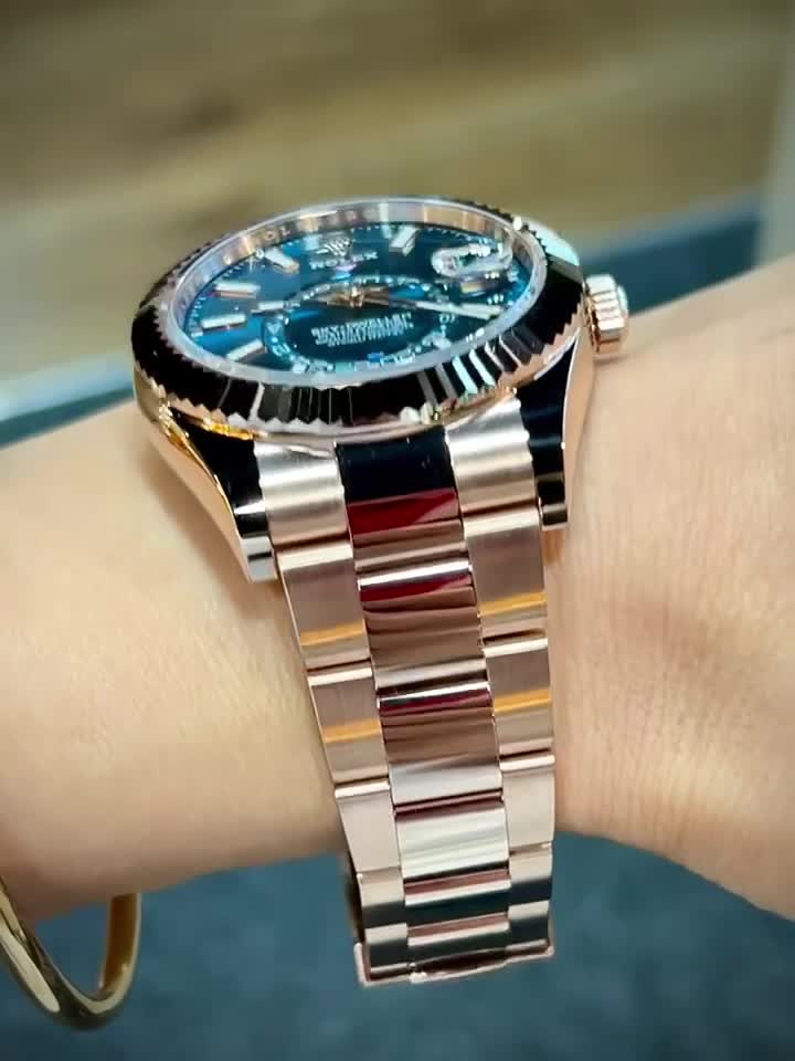 兼职  林炎: luxecystore