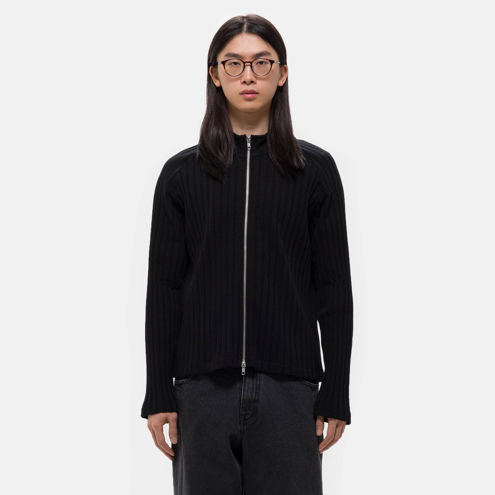 Leisure Zip Sweater in Black Rib