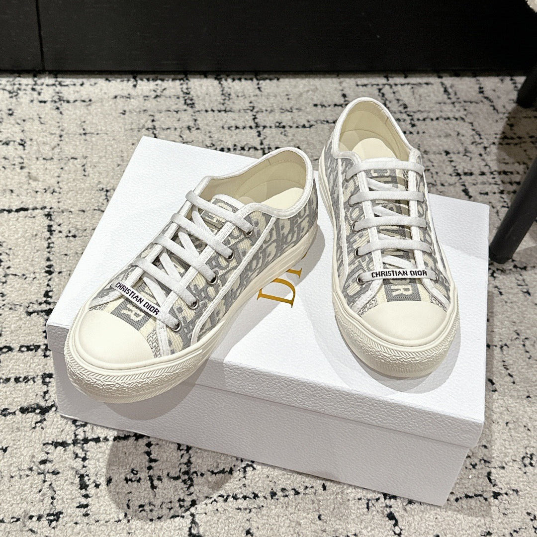 CD WALK'N SNEAKER IN GRAY EMBROIDERED COTTON、mysite、Cacoeks