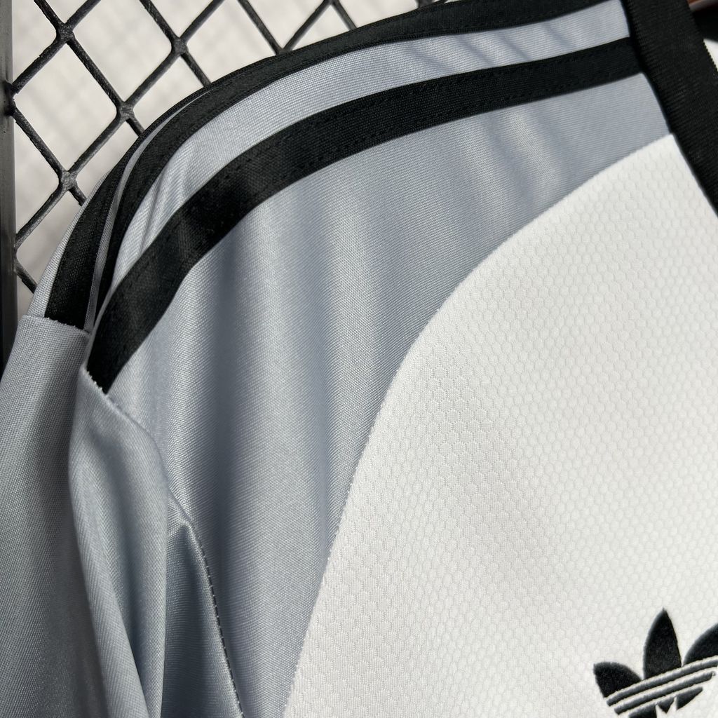JerseysGala.com | Juventus 24-25 White Pre-Match Jersey - Fans Version -Customize Name, Number and Patch | Worldwide Shipping