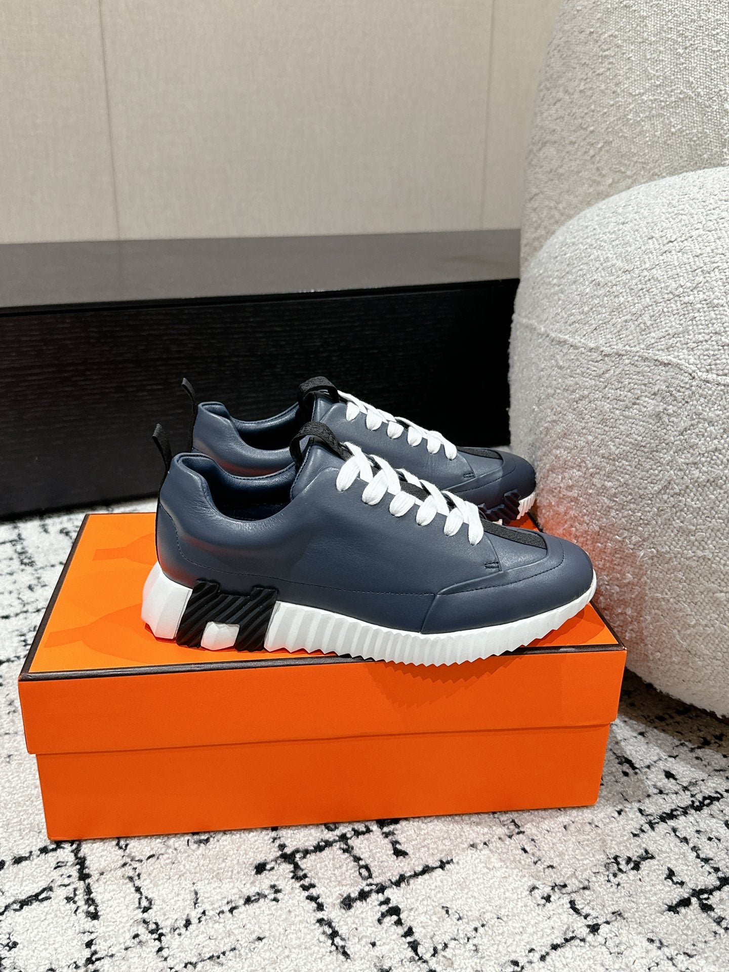 BOUNCING SNEAKER IN SPACE BLUE CALFSKIN、mysite、Cacoeks