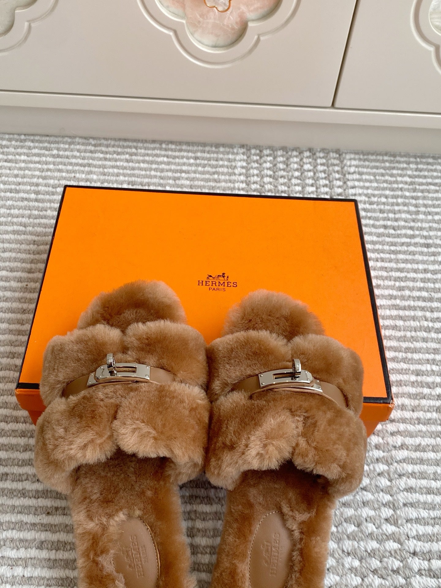 HM 25S ECLAIR SANDAL IN BROWN SHEARLING WITH SILVER HARDWARE、mysite、Cacoeks