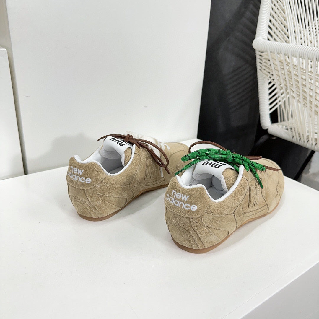 MIUxNEW 530 SNEAKER IN BROWN ECRU SUEDE、mysite、Cacoeks