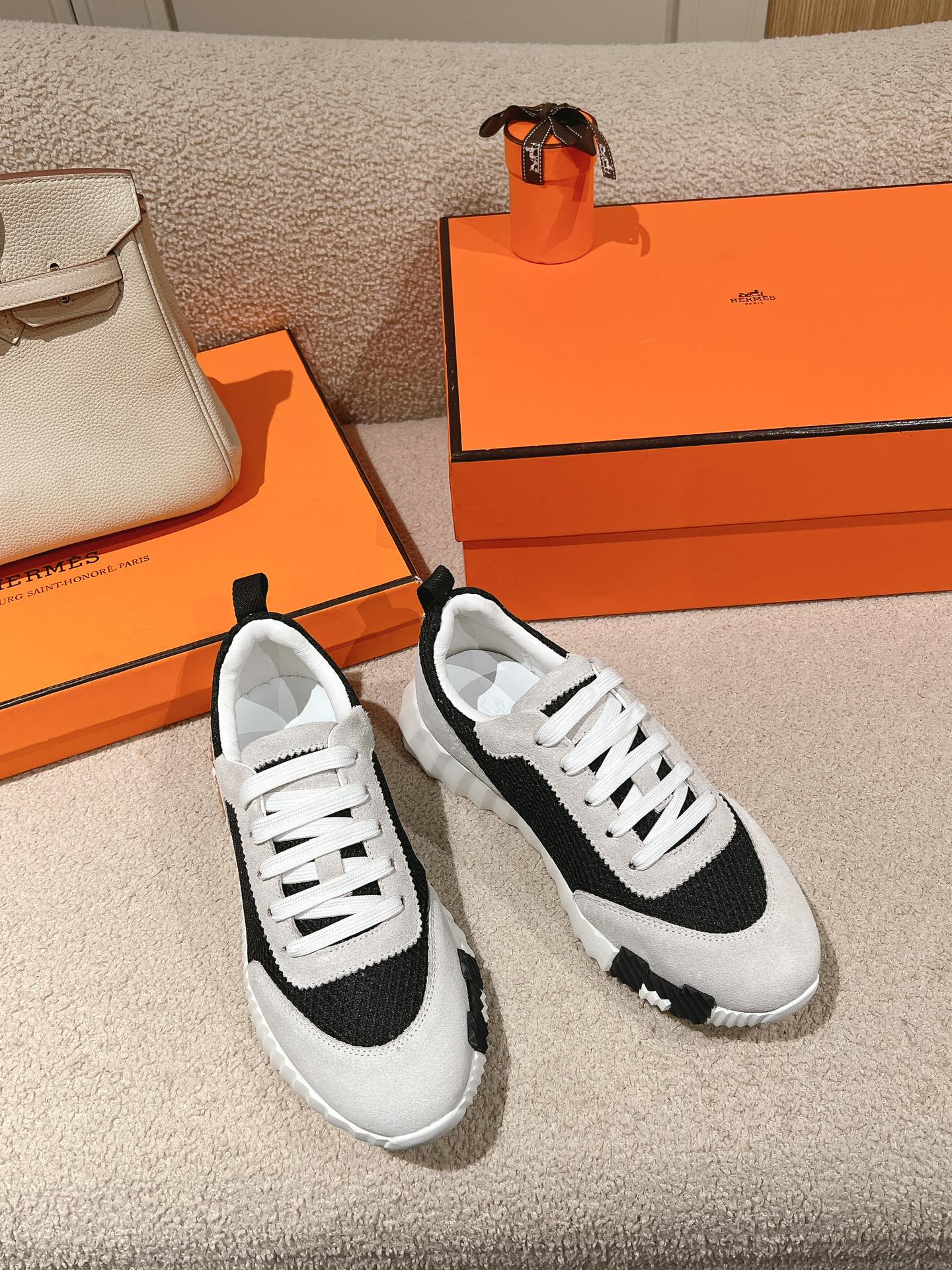 MAINLAND SNEAKER IN PALE GRAY SUEDE AND BLACK BREATHABLE MESH FABRIC、mysite、Cacoeks