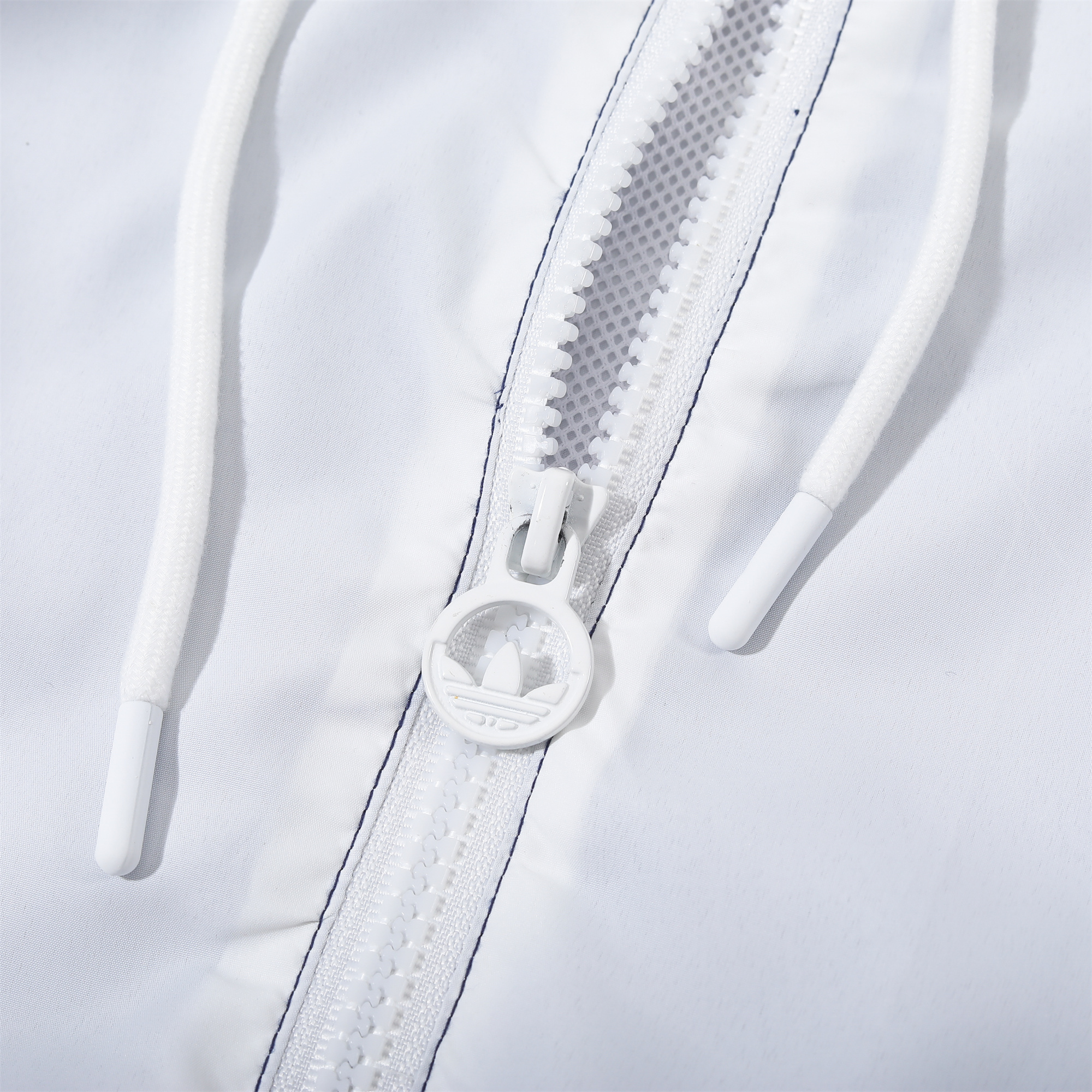 Higojerseys-Real Madrid 24-25 White Hooded Windbreaker - Player Version