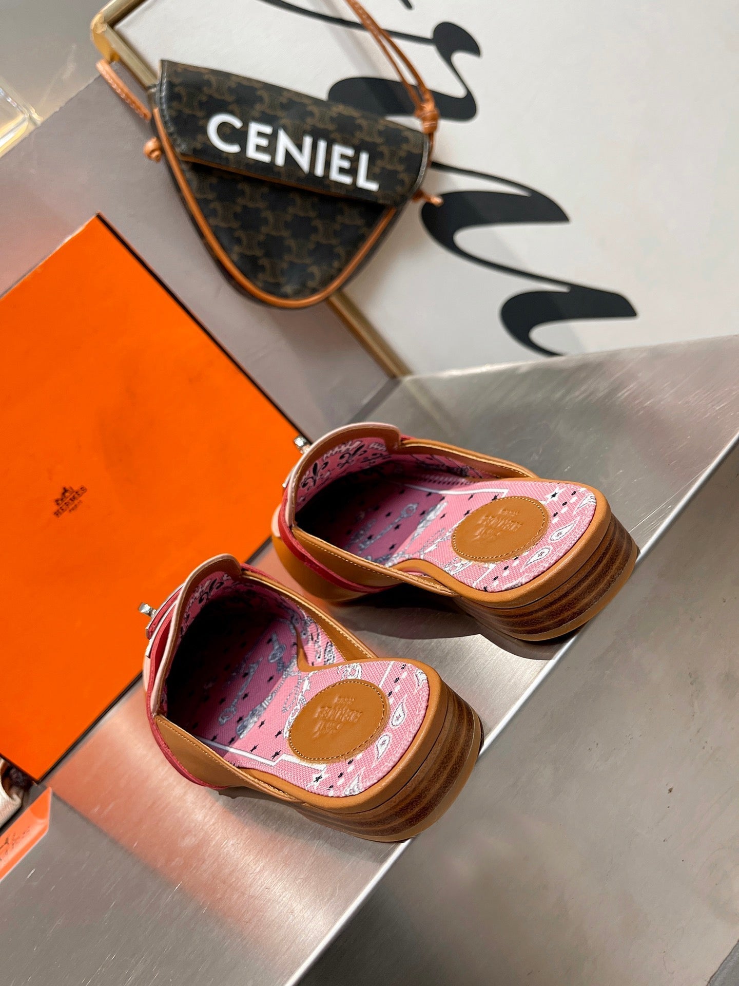 0Z MULE CARAMEL AND PASTEL PINK CALFSKIN WITH PATTERN、mysite、Cacoeks