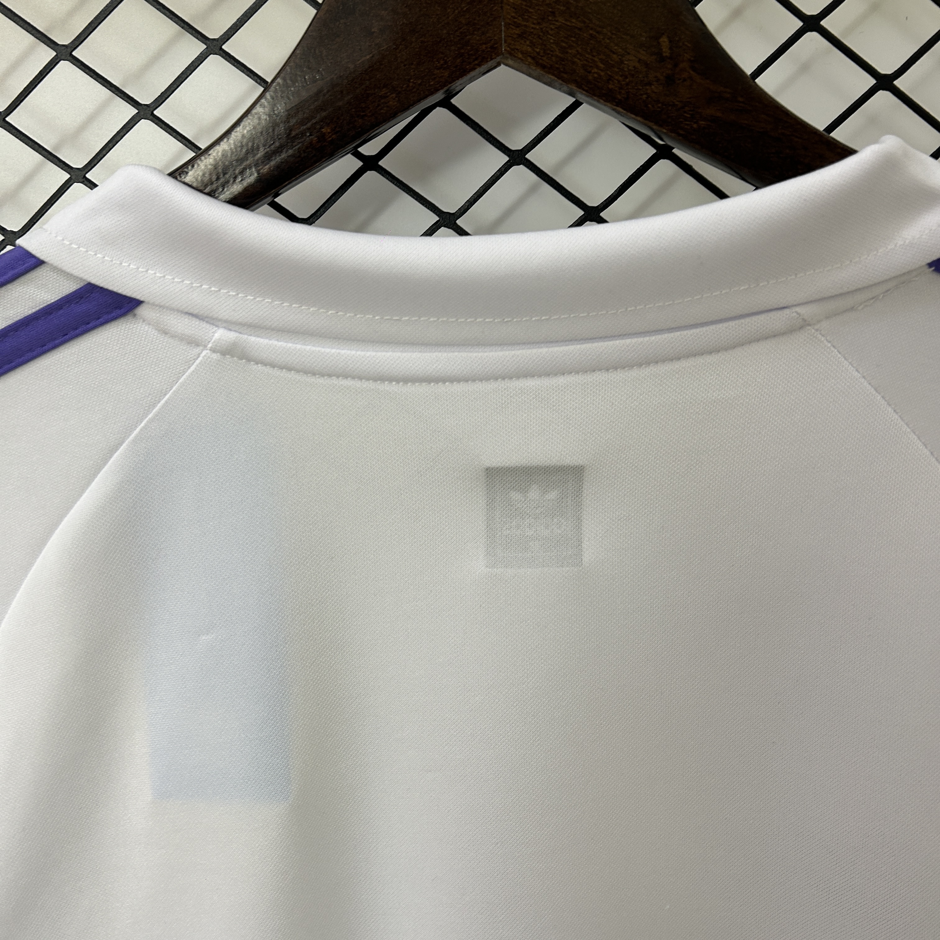 GlobeJersey-Retro Real Madrid 1984-85 Home Jersey