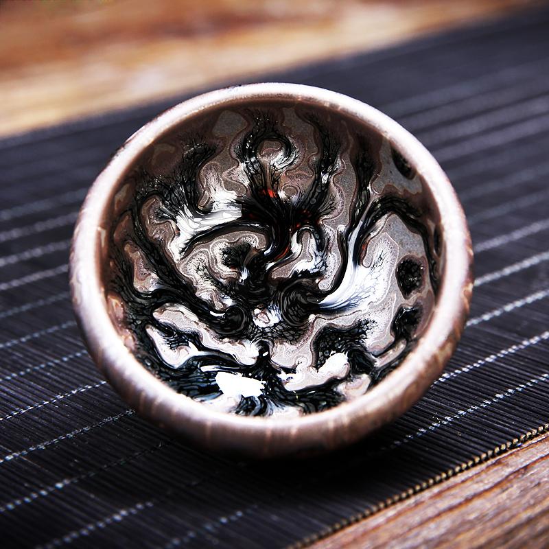 GEEK BAR-https://www.hot-toy.com/