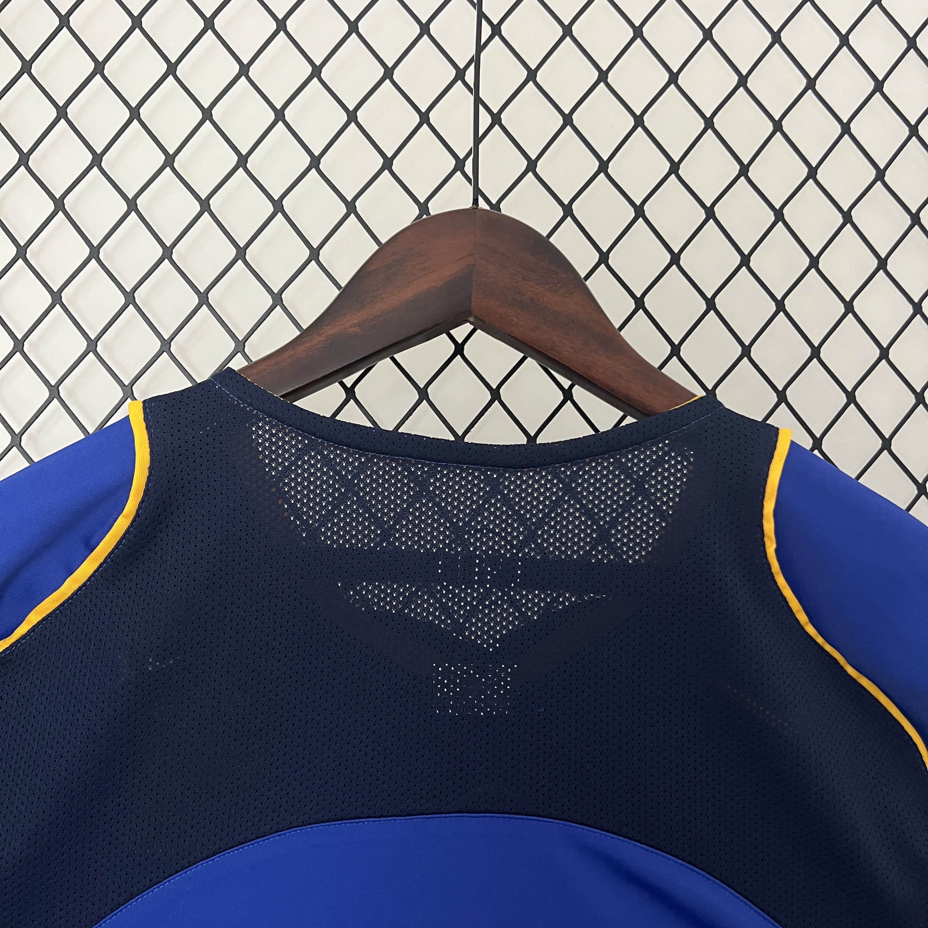 GlobeJersey-Retro Juventus 2004-05 Away Stadium Jersey