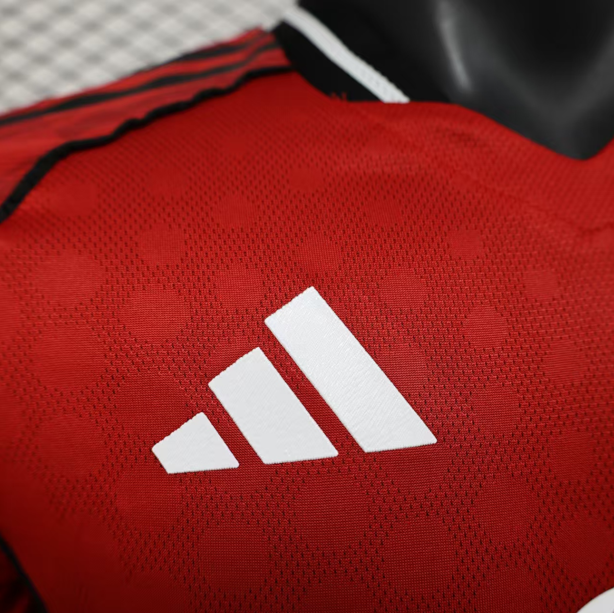 25-26 Manchester United home soccer jersey-player Version: Ajax 24-25 Home Stadium Jersey - Fans Version mysite: Adidas luxuryfootballshirts.com: https://www.luxuryfootballshirts.com/