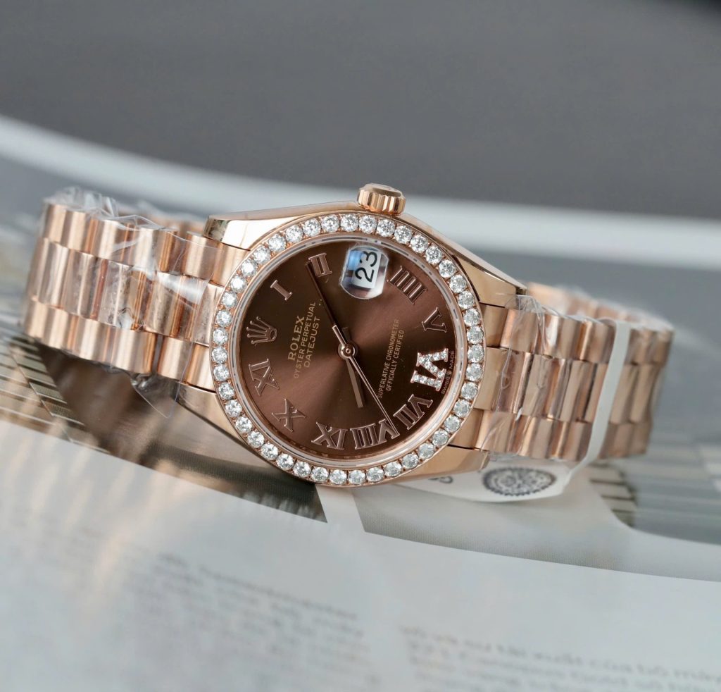 Đồng Hồ Nữ Rolex DateJust Chế Tác Đính Moissanite + Bọc Vàng Thật 18K 31mm (2)