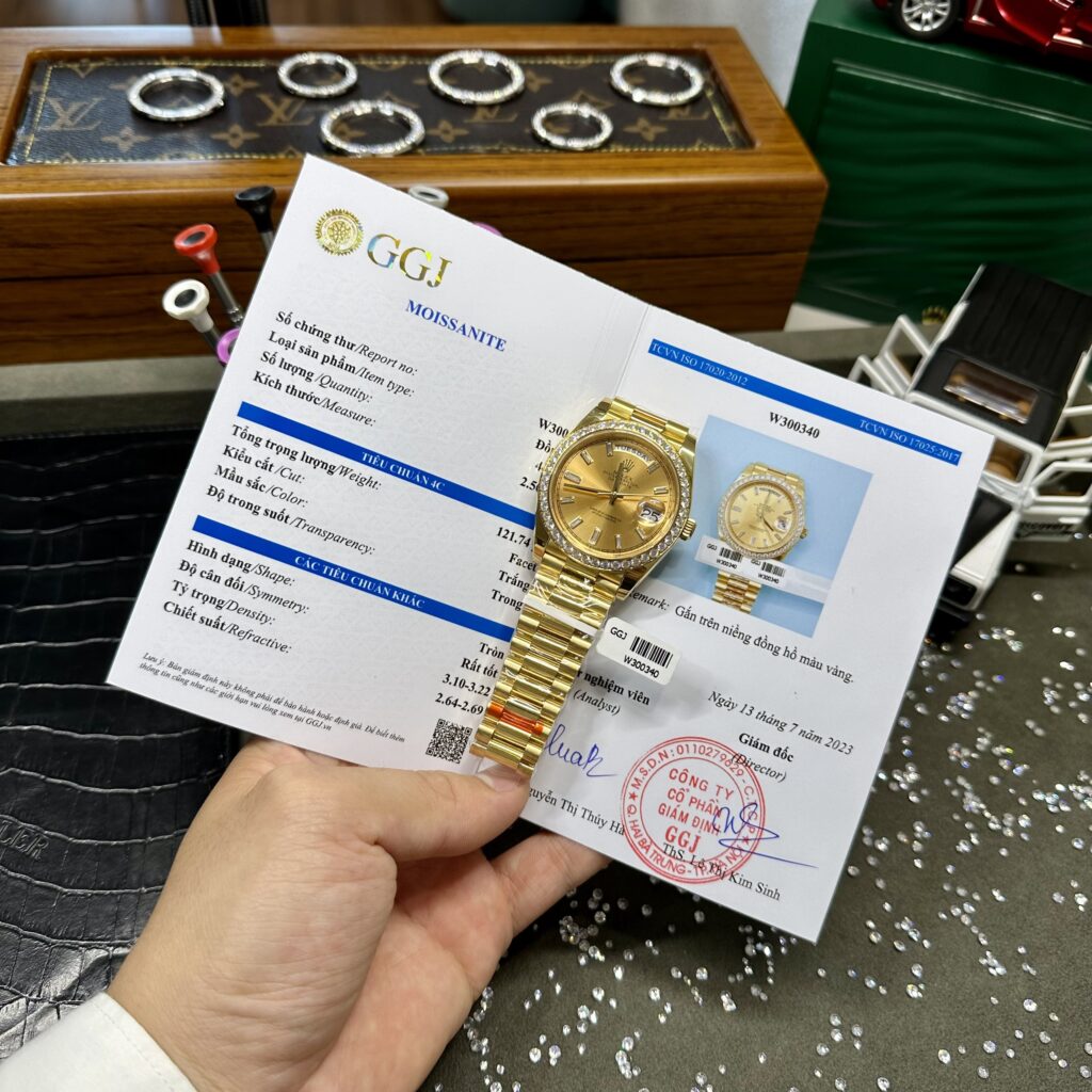 Đồng Hồ Rolex Day-Date Độ Kim Cương Moissanite EWF 40mm