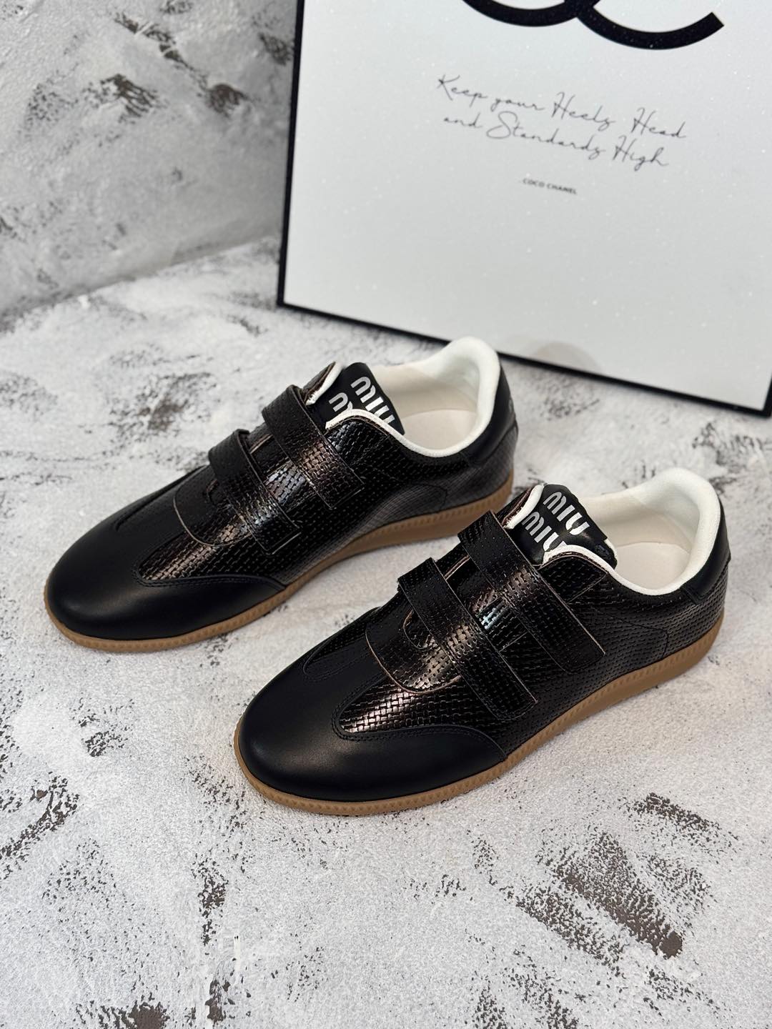 RETRO SNEAKERS WITH RIPTAPE STRAPS IN BLACK LAMBSKIN KNITTED PATTERN、mysite、Cacoeks