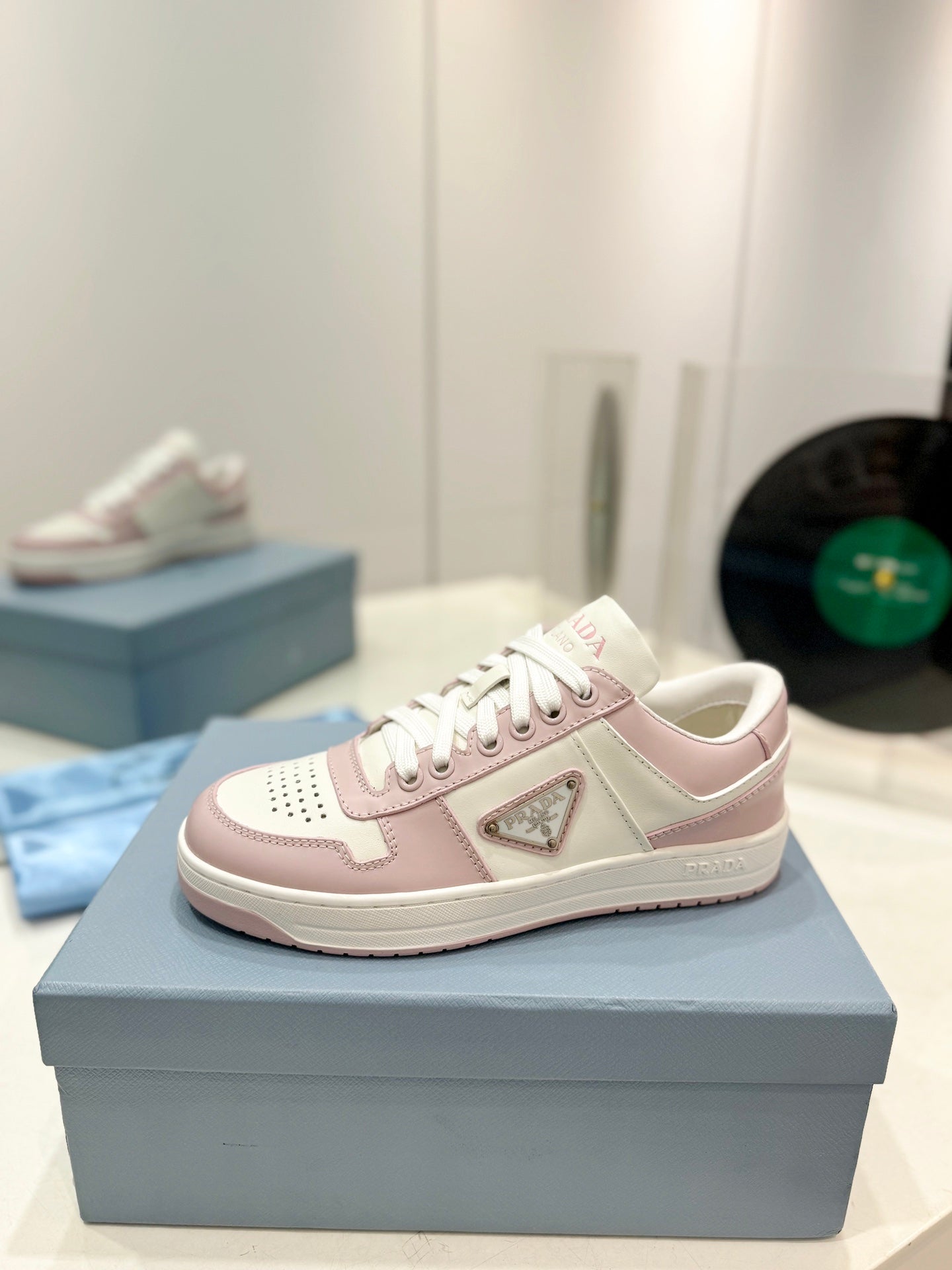 PRA DOWNTOWN PERFORATED SNEAKERS WHITE AND BLUSH CALFSKIN、mysite、Cacoeks