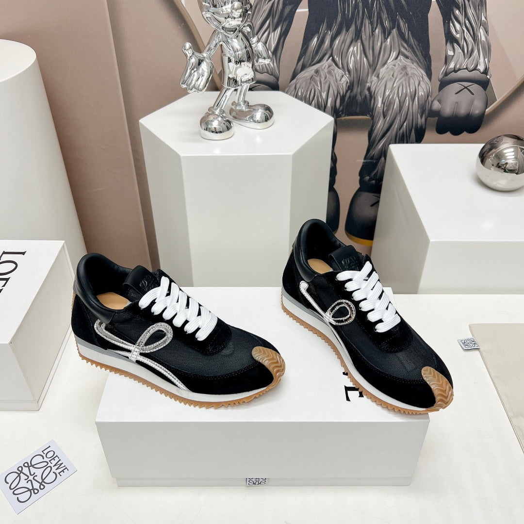 FLOW RUNNER SNEAKER IN BLACK SUEDE AND SHEEPSKIN、mysite、Cacoeks