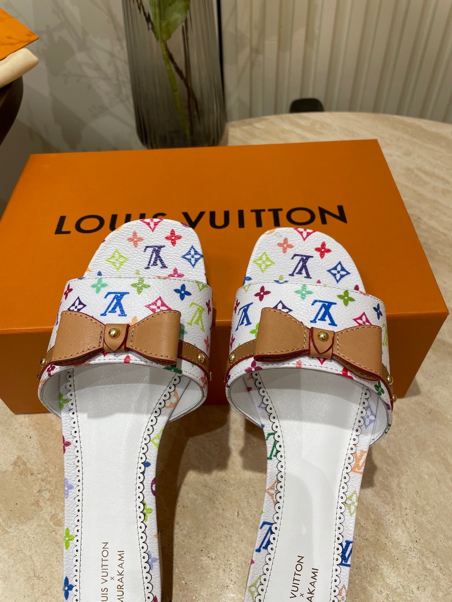 FLAT MULES IN WHITE MONOGRAM LAMBSKIN、mysite、Cacoeks