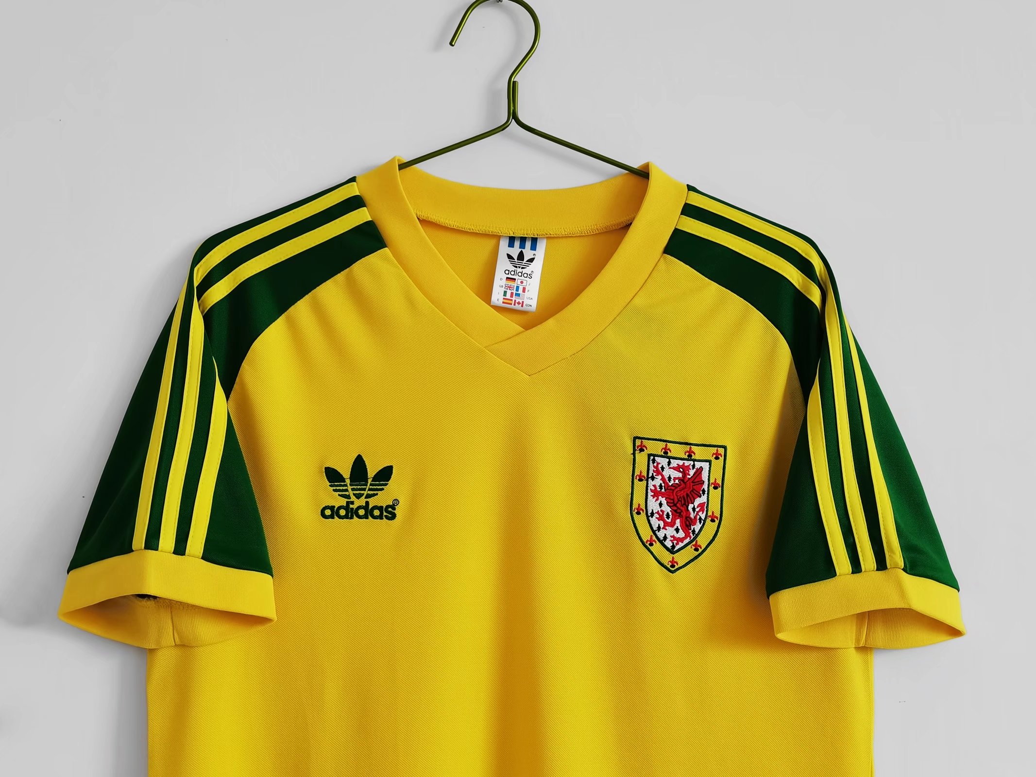 ManixJersey.com | Retro Wales 1982 Away Stadium Jersey -Customize Name, Number and Patch | Worldwide Shipping