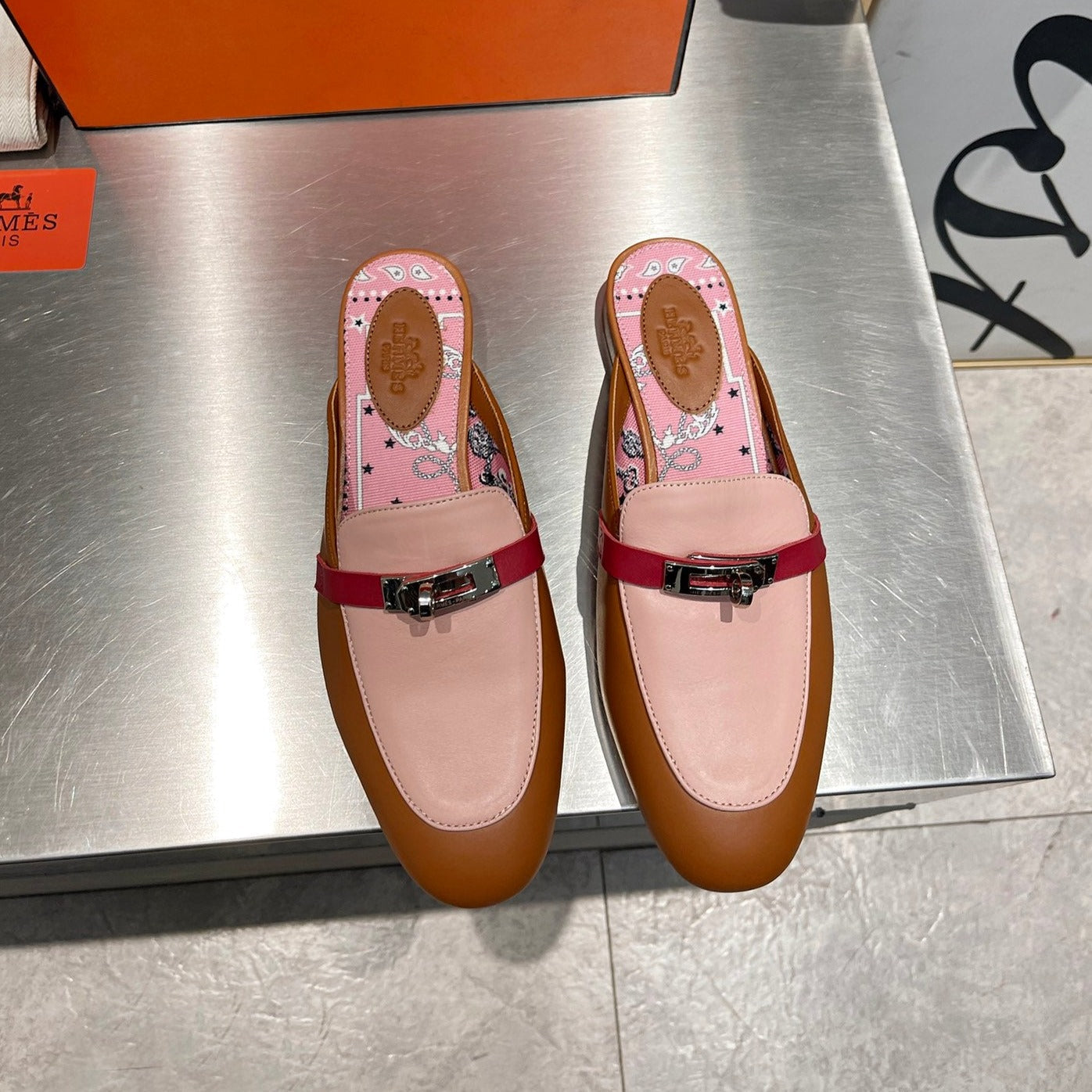 0Z MULE CARAMEL AND PASTEL PINK CALFSKIN WITH PATTERN、mysite、Cacoeks