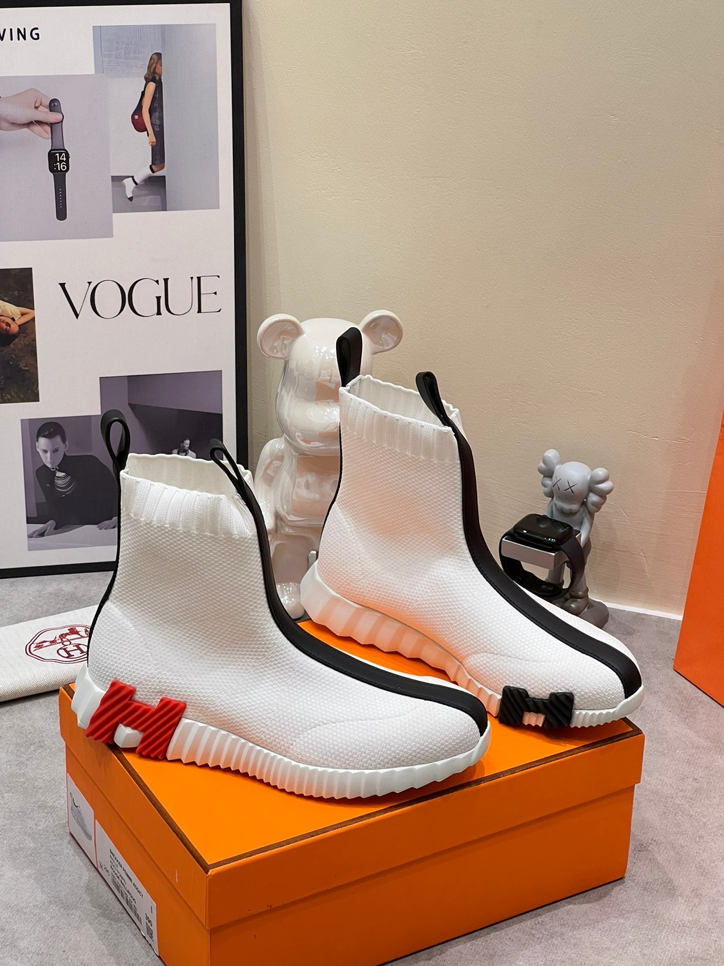 H FUN CLASSIC SNEAKER STYLISH WHITE AND BLACK LINE FABRIC、mysite、Cacoeks