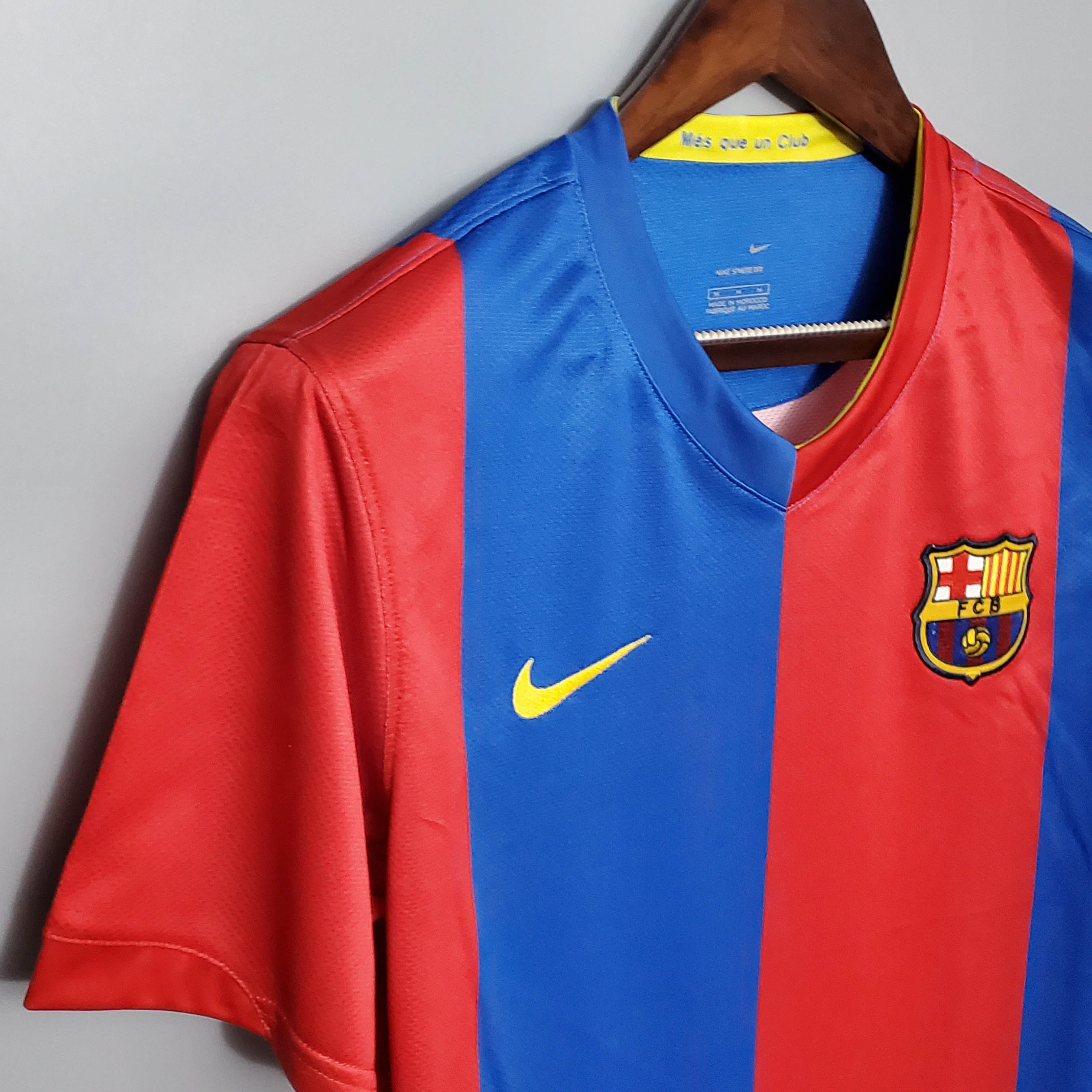 2006/2007 Retro Barcelona Home Football Shirt 1:1 Thai Quality:football jersey mysite: unitedjerseyfootball 邓江浪:football