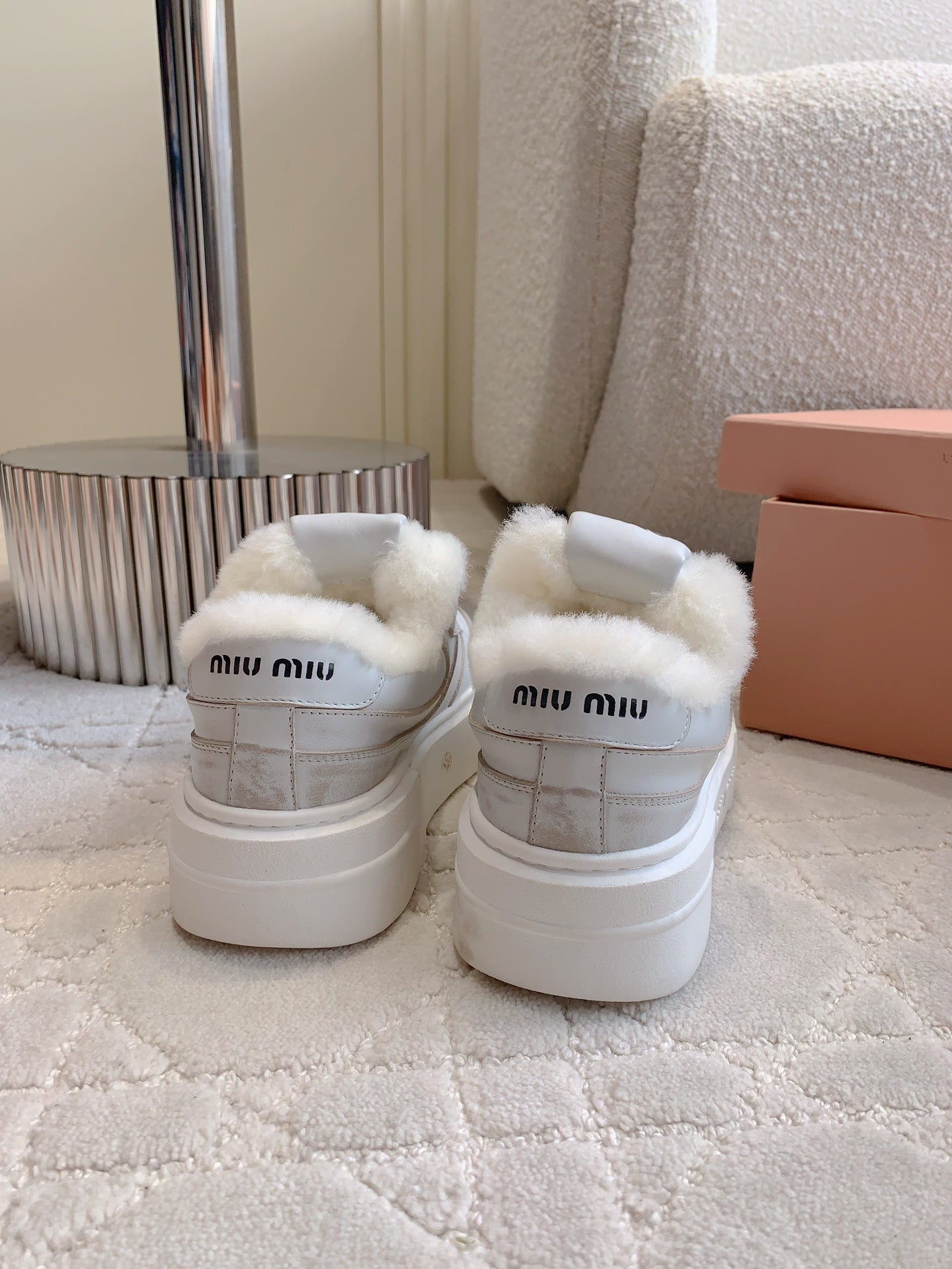 THICK SOLE SNEAKERS IN CHROME GRAY LAMBSKIN WITH RABBIT FUR LINING、mysite、Cacoeks